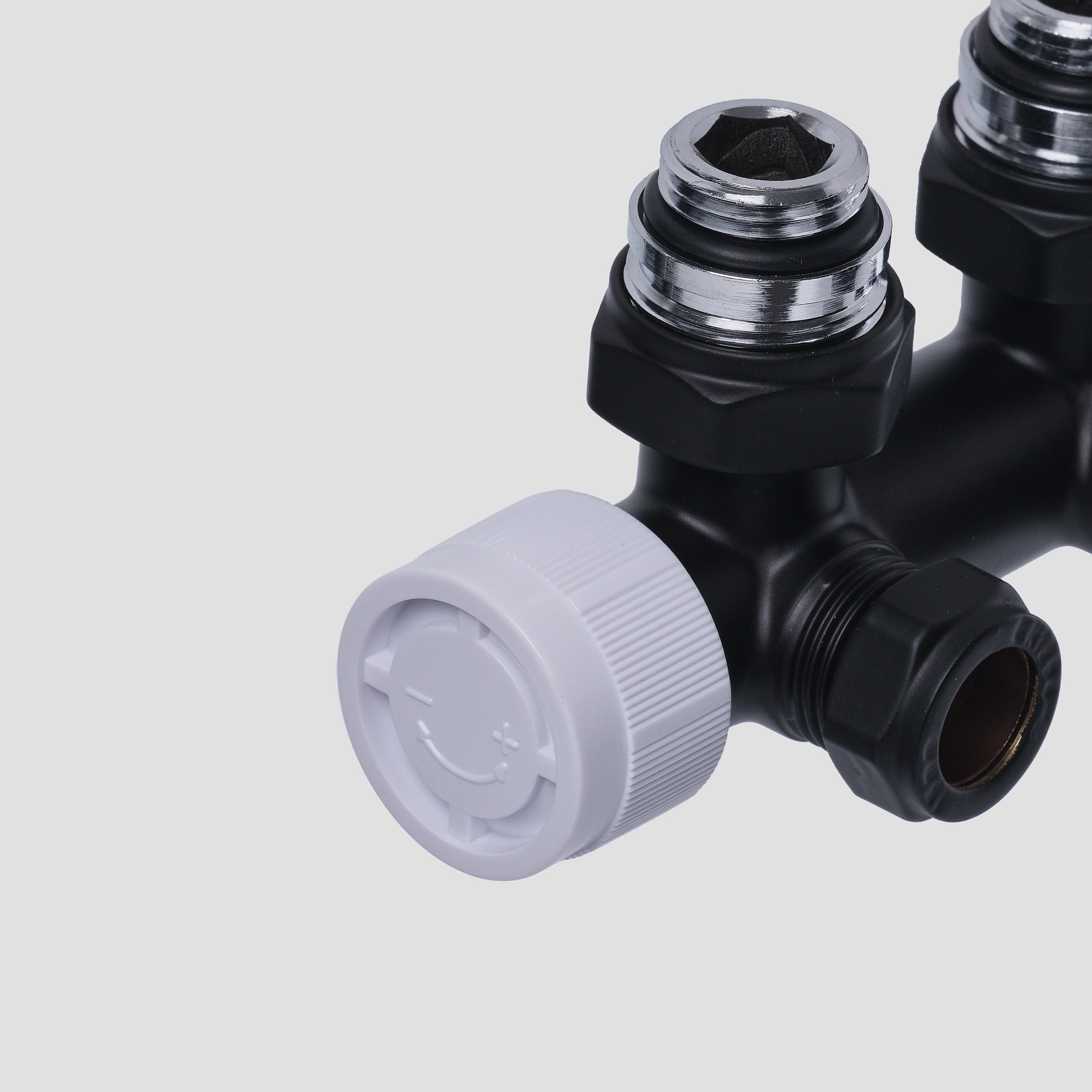 Предметные фотографии вентилей и запорной арматуры