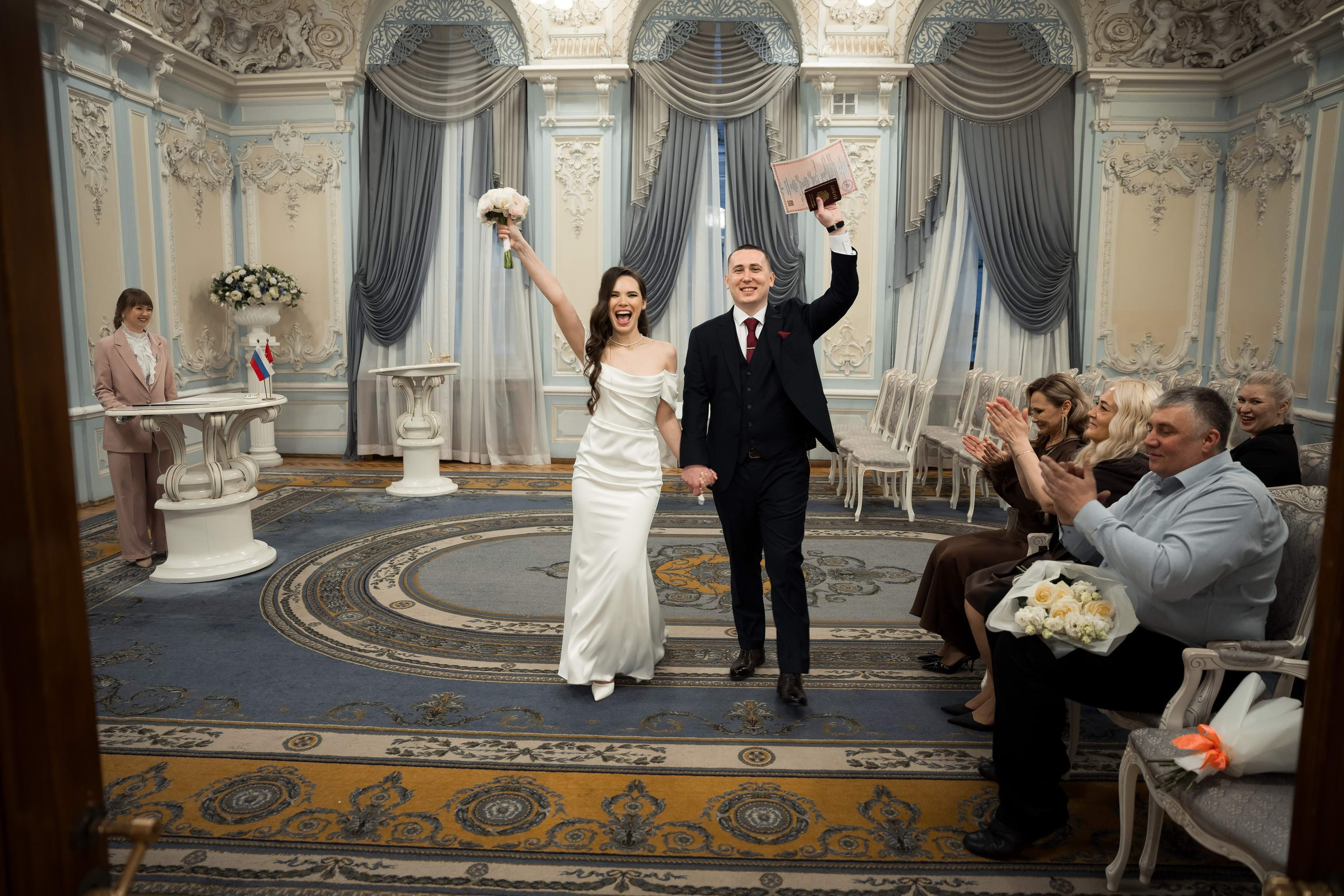 Свадебная фотосессия на Фурштатской. Свадебный фотограф Игорь Брундасов 8PHOTO на свадьбу венчание загс СПб