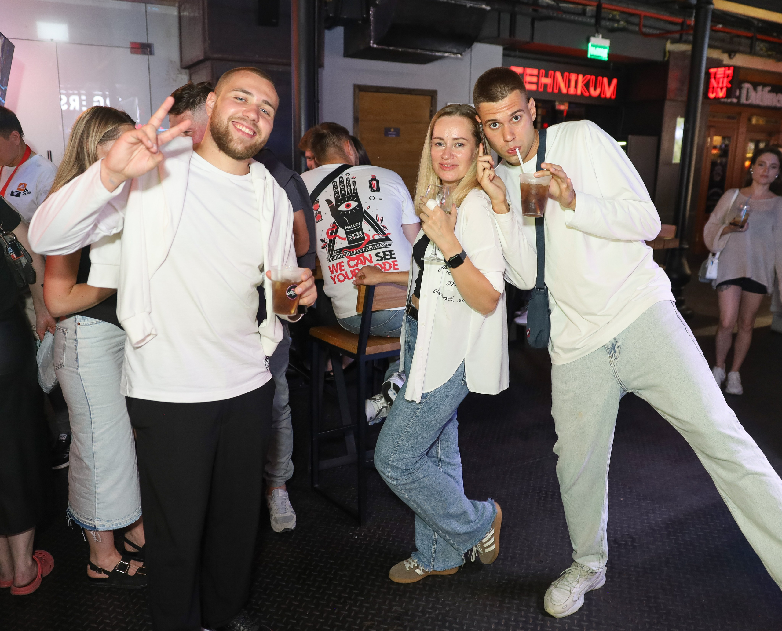 Вечеринки ALOHA BAR. Фотограф мероприятий Ирина Каширина