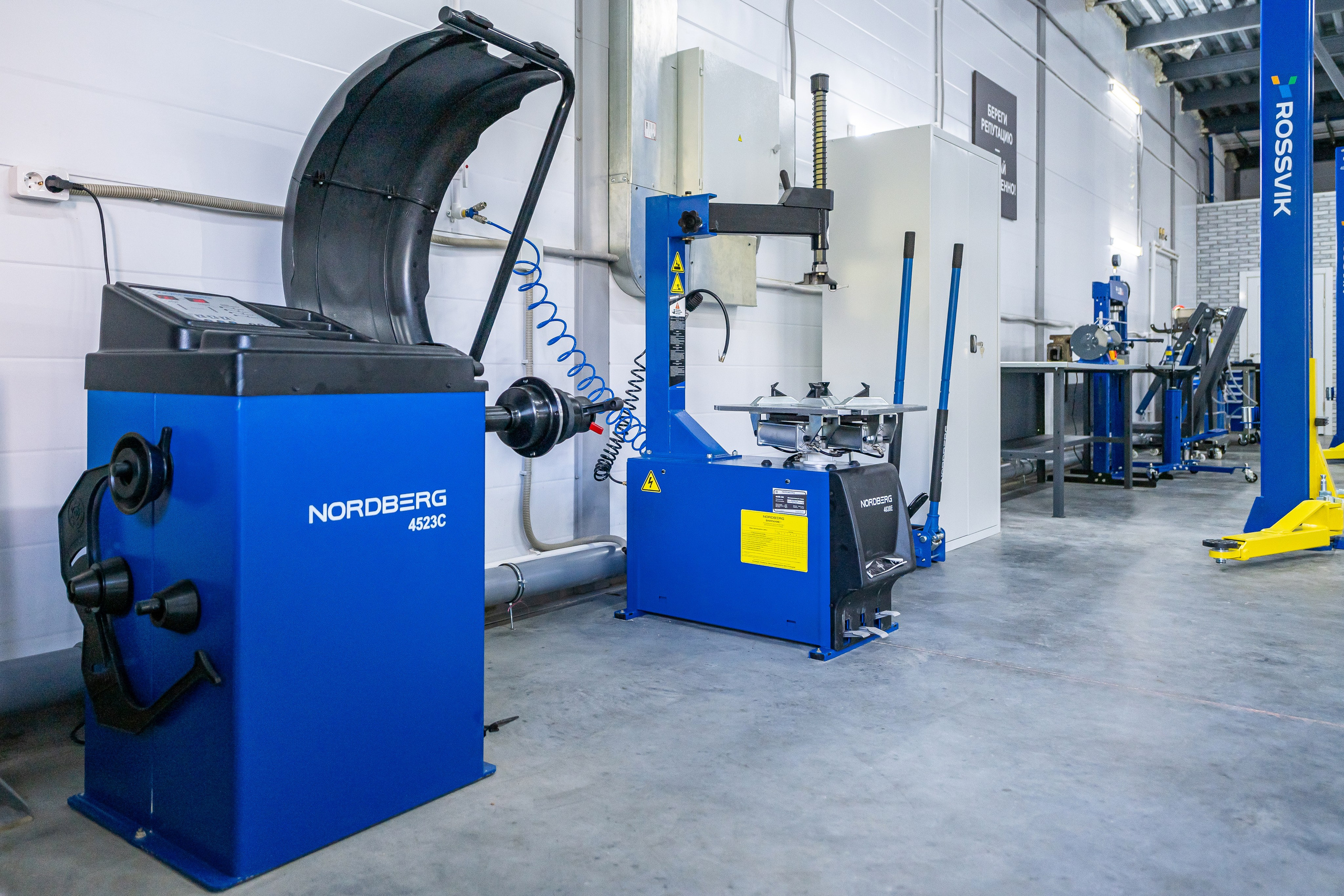 Интерьерная фотосъёмка — СТО, Автомойка. г. Москва, от 10 000р/час. Интерьерный & Репортажный фотограф Озеров Денис, г. Москва