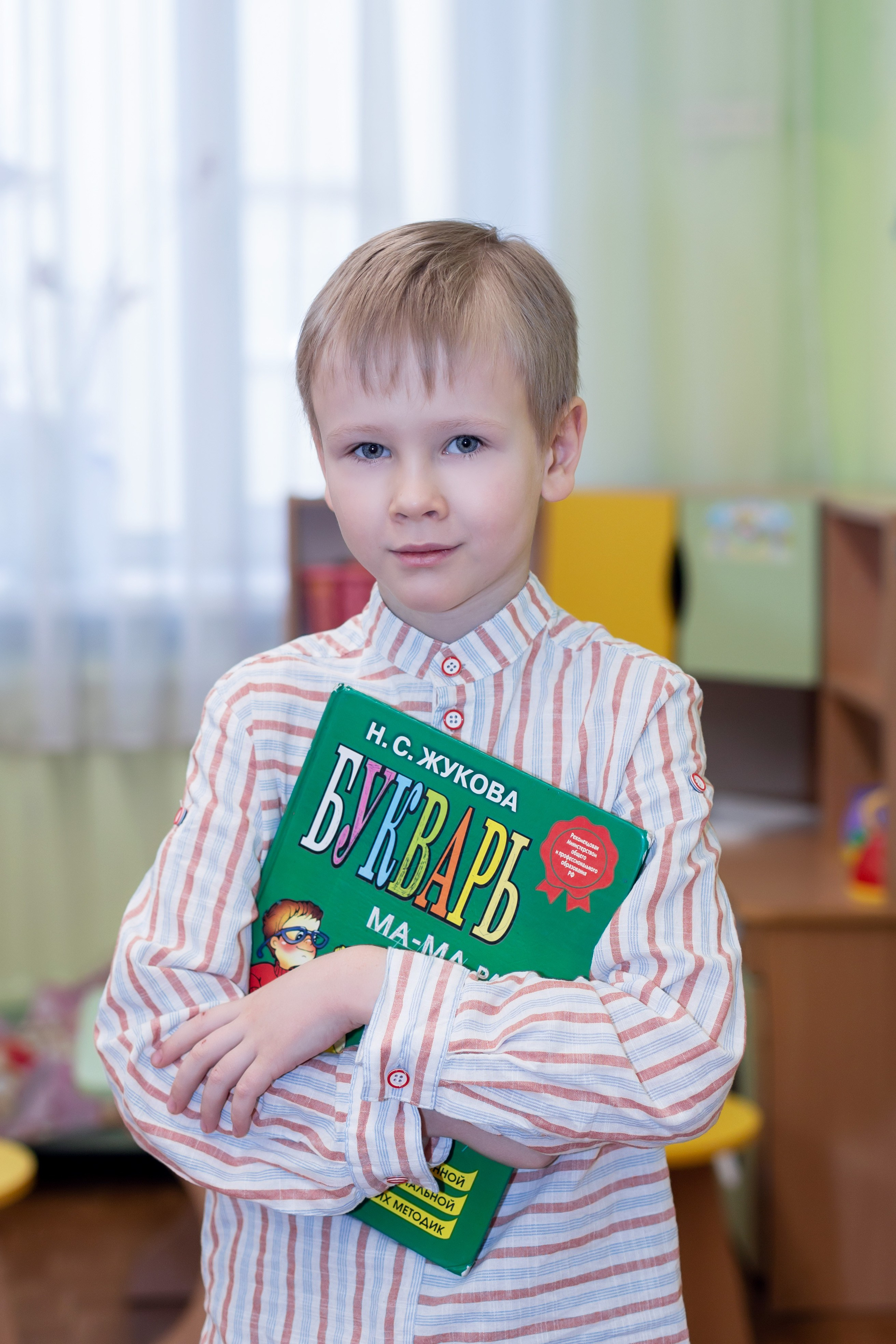 Выпускной фотоальбом 2025. Семейный фотограф в Санкт-Петербурге