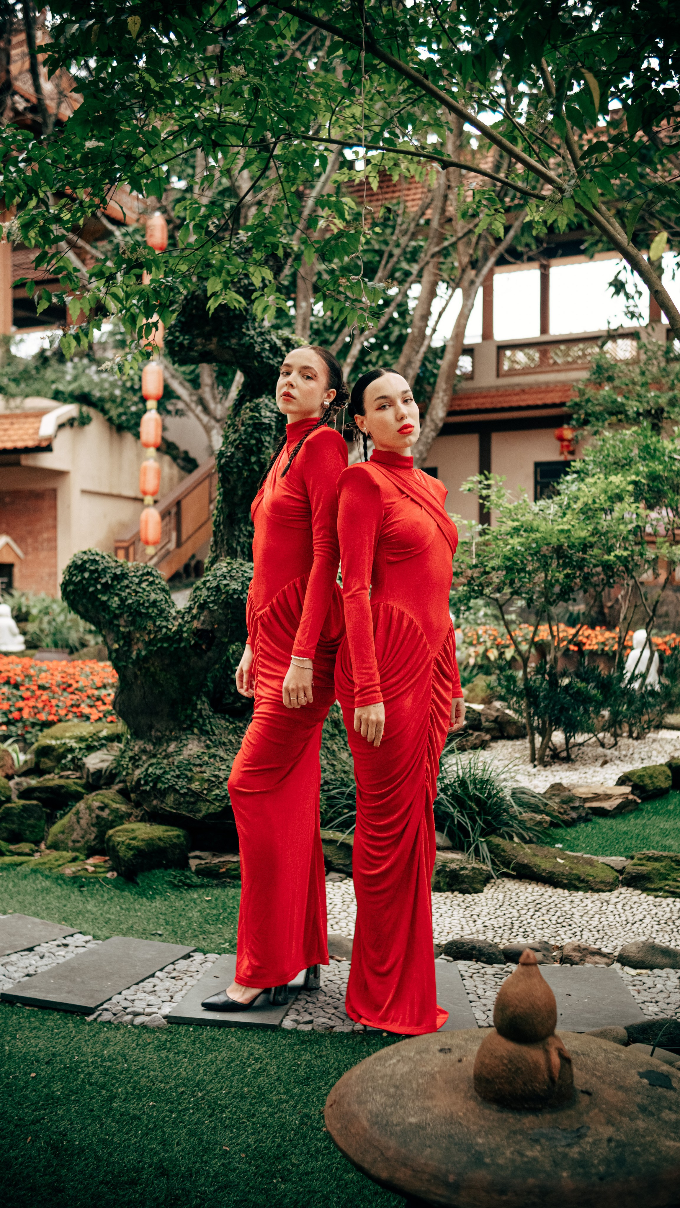 Валерия и Анна. Da nang Photographer Sergey Zelēnkin