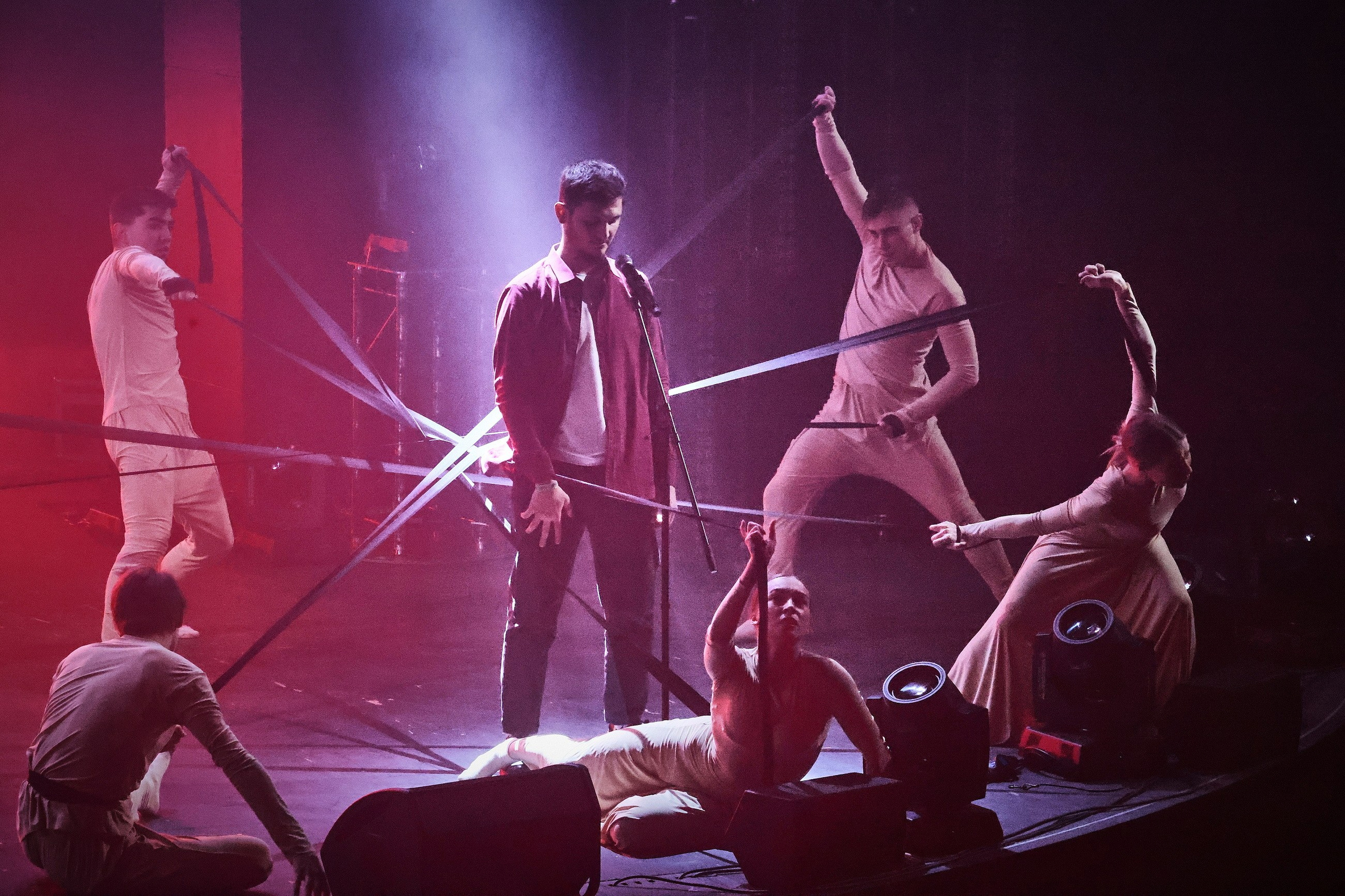 Будущий Я. Проект Марии Галантер. Фотографирую масштабные события, людей и их истории по всему миру. Константин Трубников