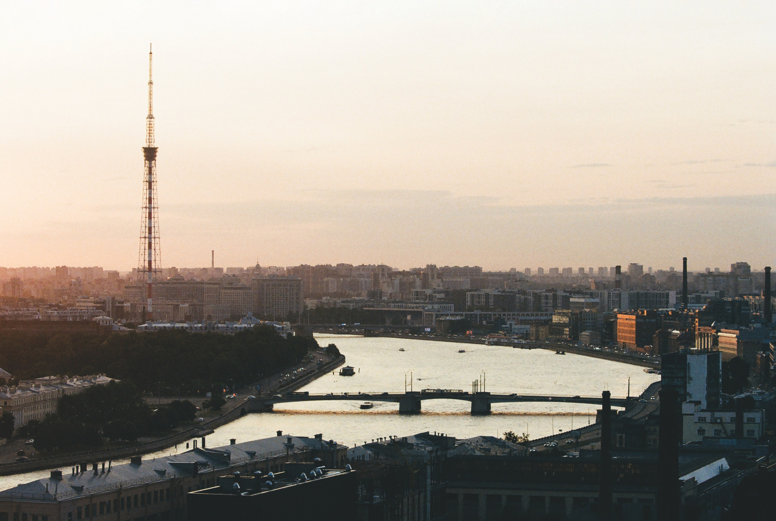 Фотографии цветные. Свадебный и семейный пленочный фотограф в Петербурге Истомина Ирина
