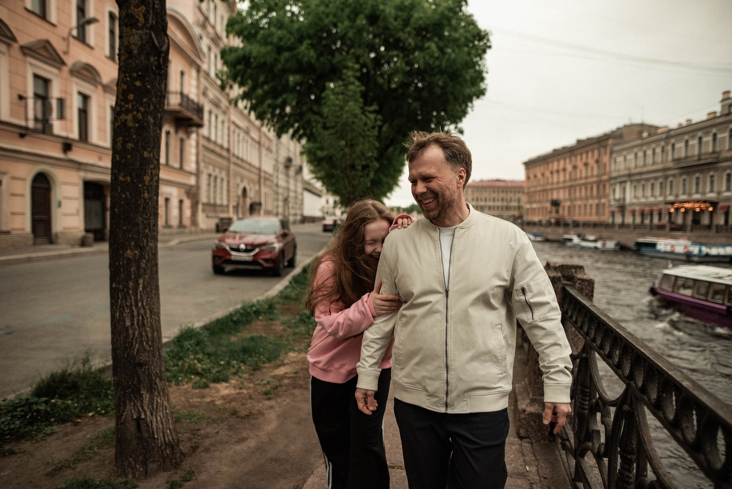 Семейная фотосессия-прогулка по Санкт-Петербургу