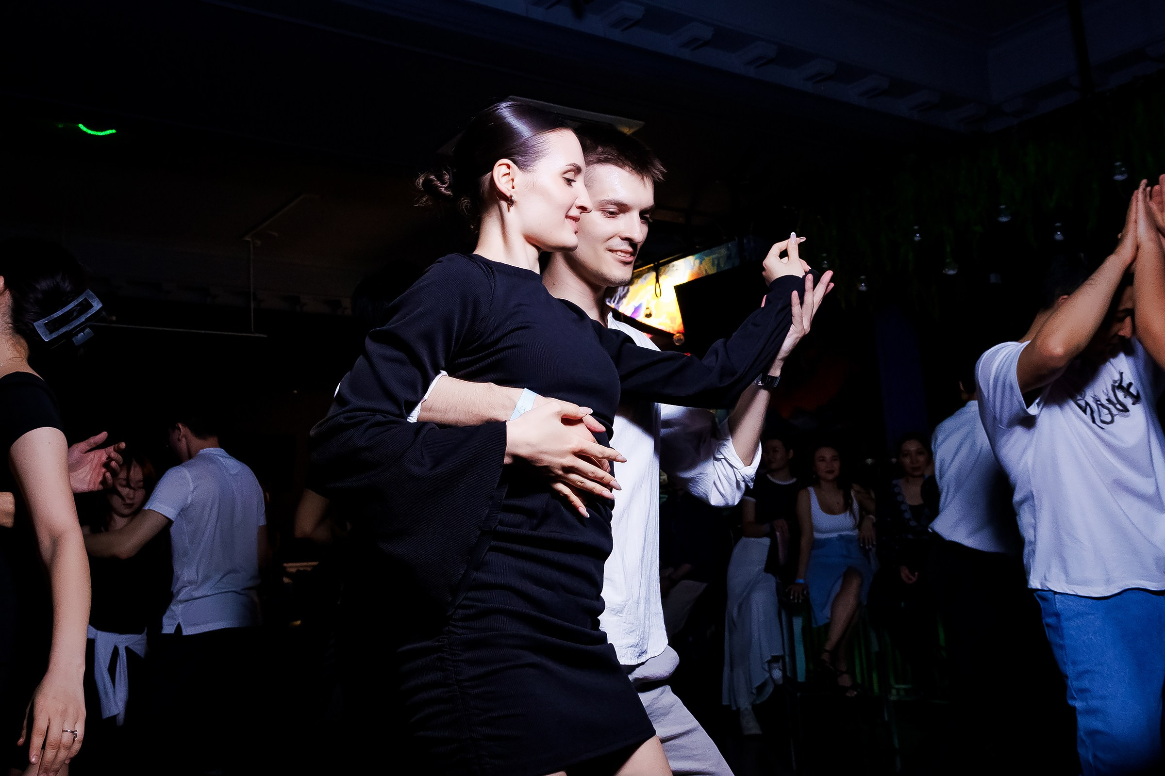 Bachata Party Hola Dance. Репортажный фотограф в Алматы Каюпов Сержан