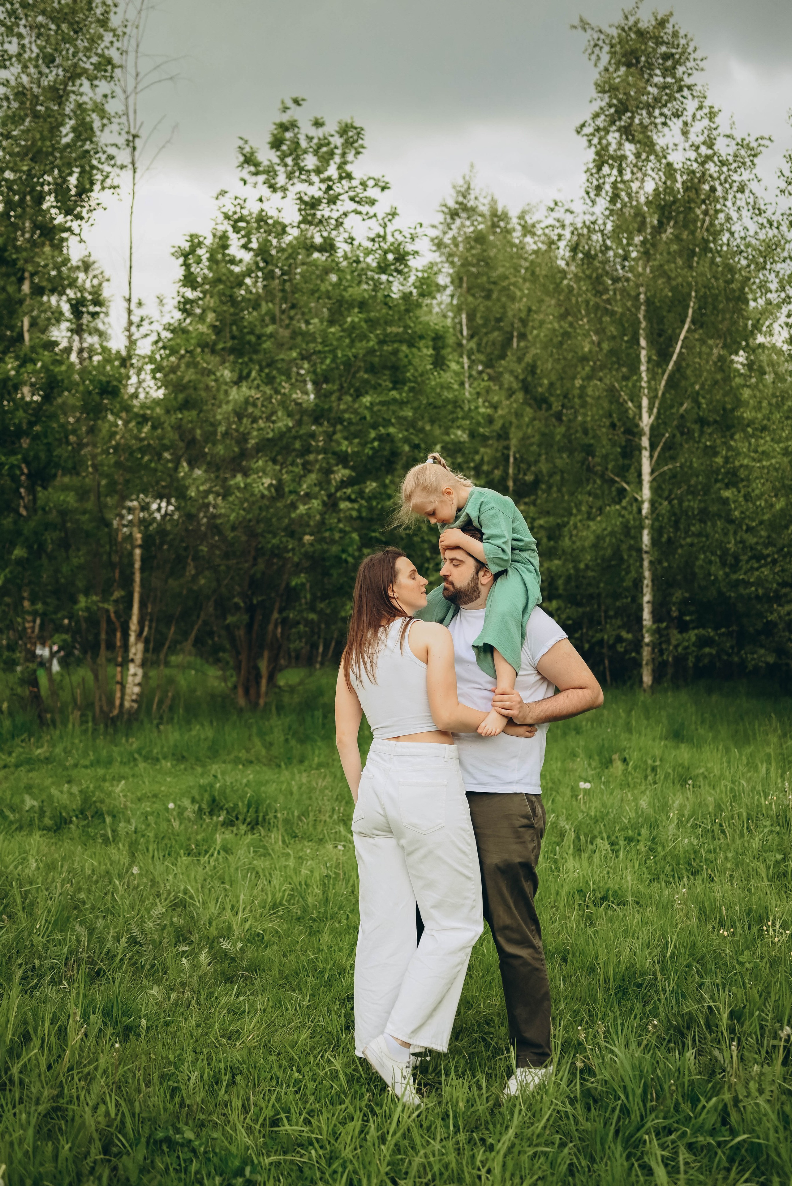 Прогулка на природе. Семейный фотограф в Москве Люберцах Ирина Вронская