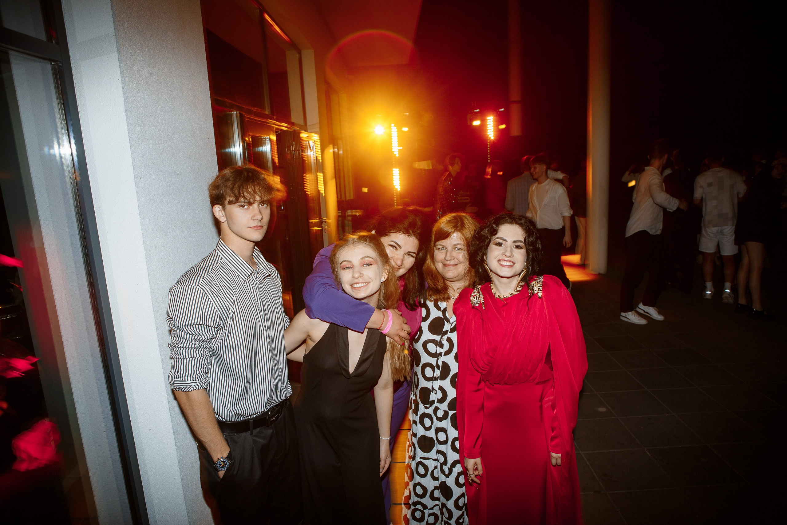 Выпускной Гимназия 12 2024 OpenHouse. Свадебный и портретный Фотограф в Липецке Дмитрий Котюков