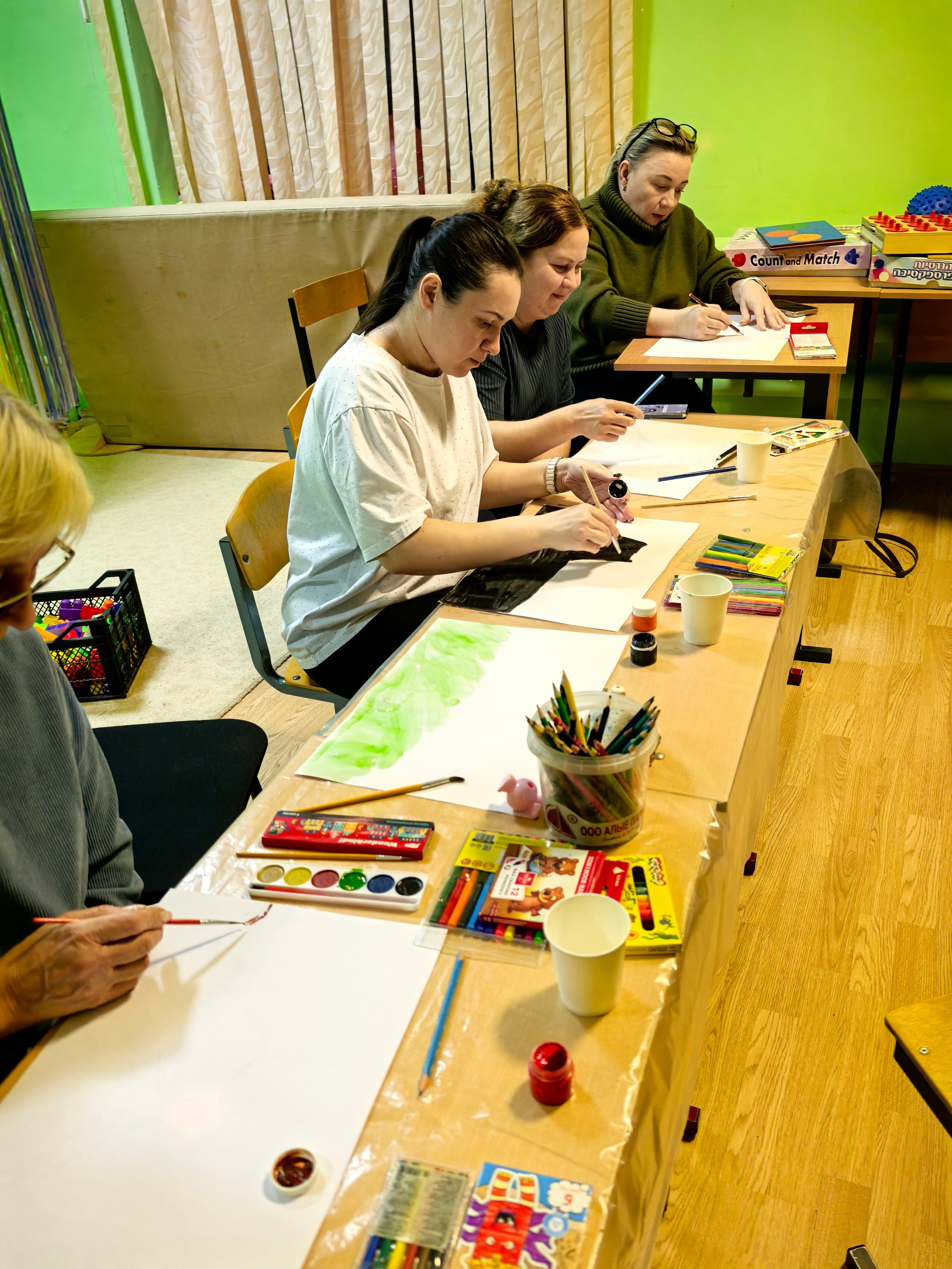 Арт-терапия для мам. АНО «Центра социальных проектов «Путь в большой мир»