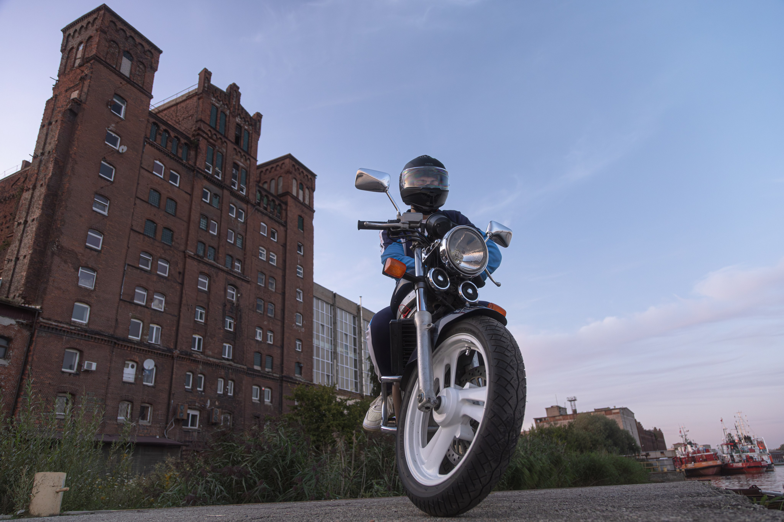 Daniil R. — Digital Noise —