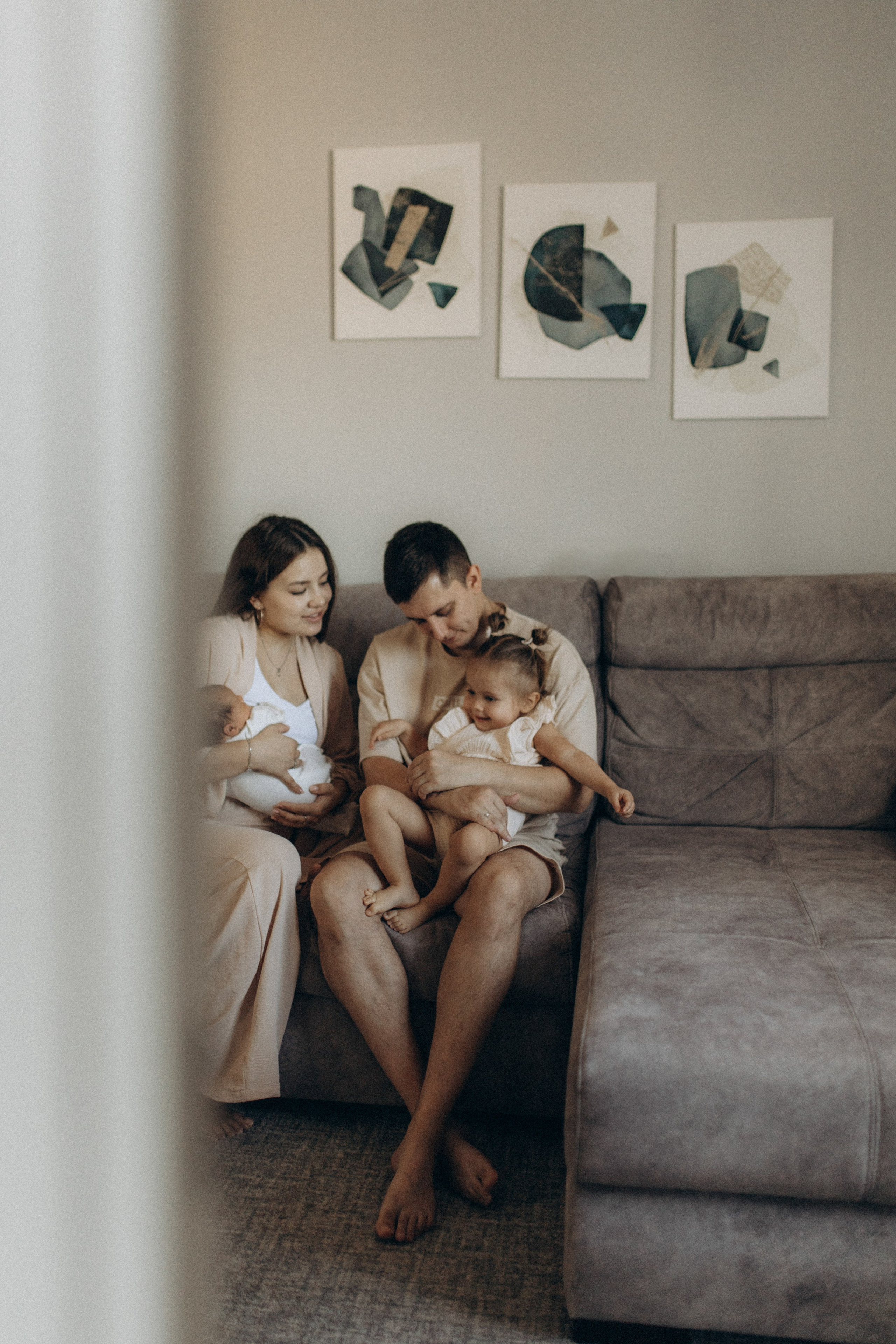 Яна, Толя, София (2 года) и Сережа (1 неделя). Семейный и детский фотограф Красноярск Иркутск Денк Анна