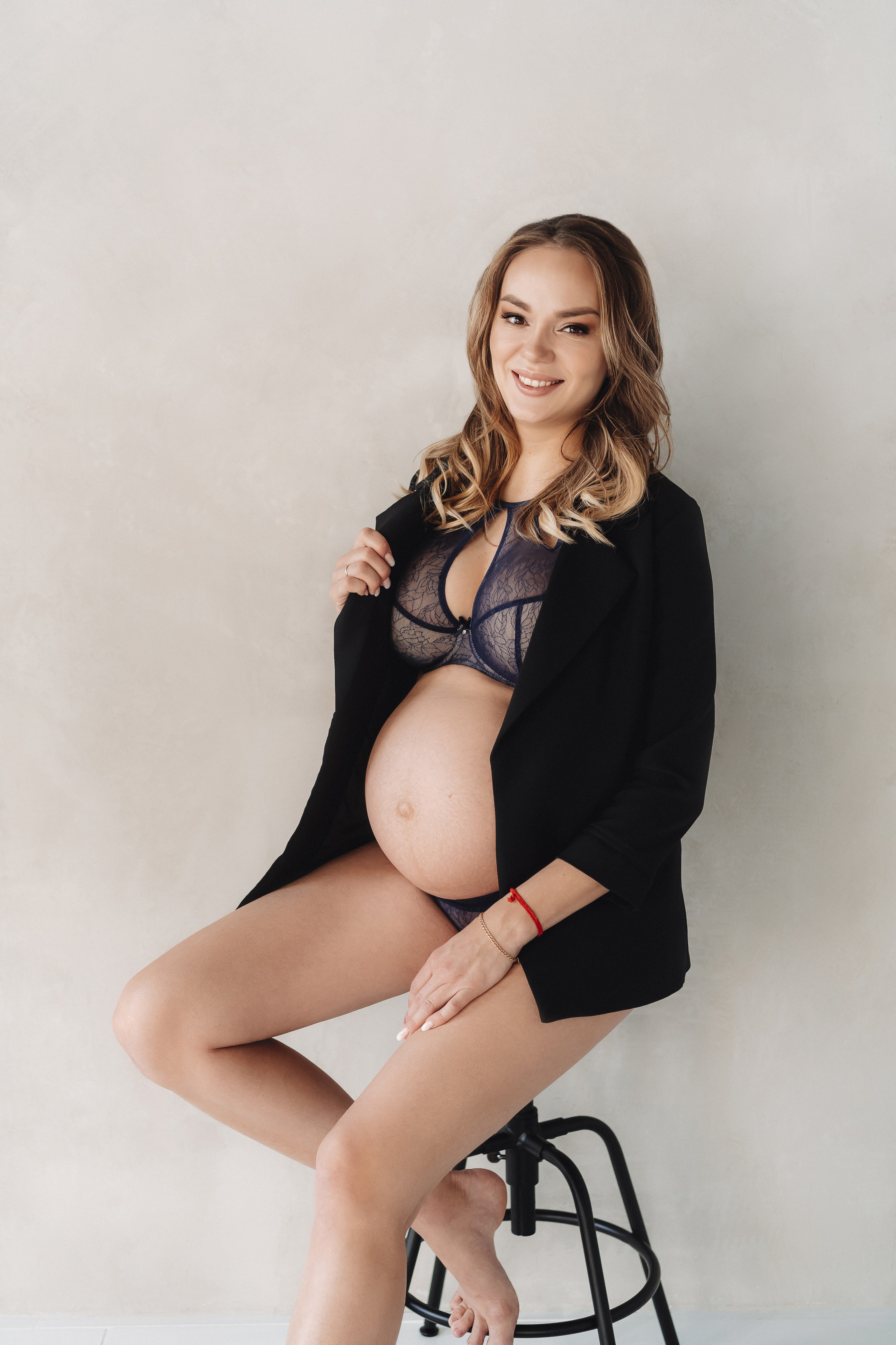 В студии. Семейный и контент фотограф в Красноярске Власова Екатерина