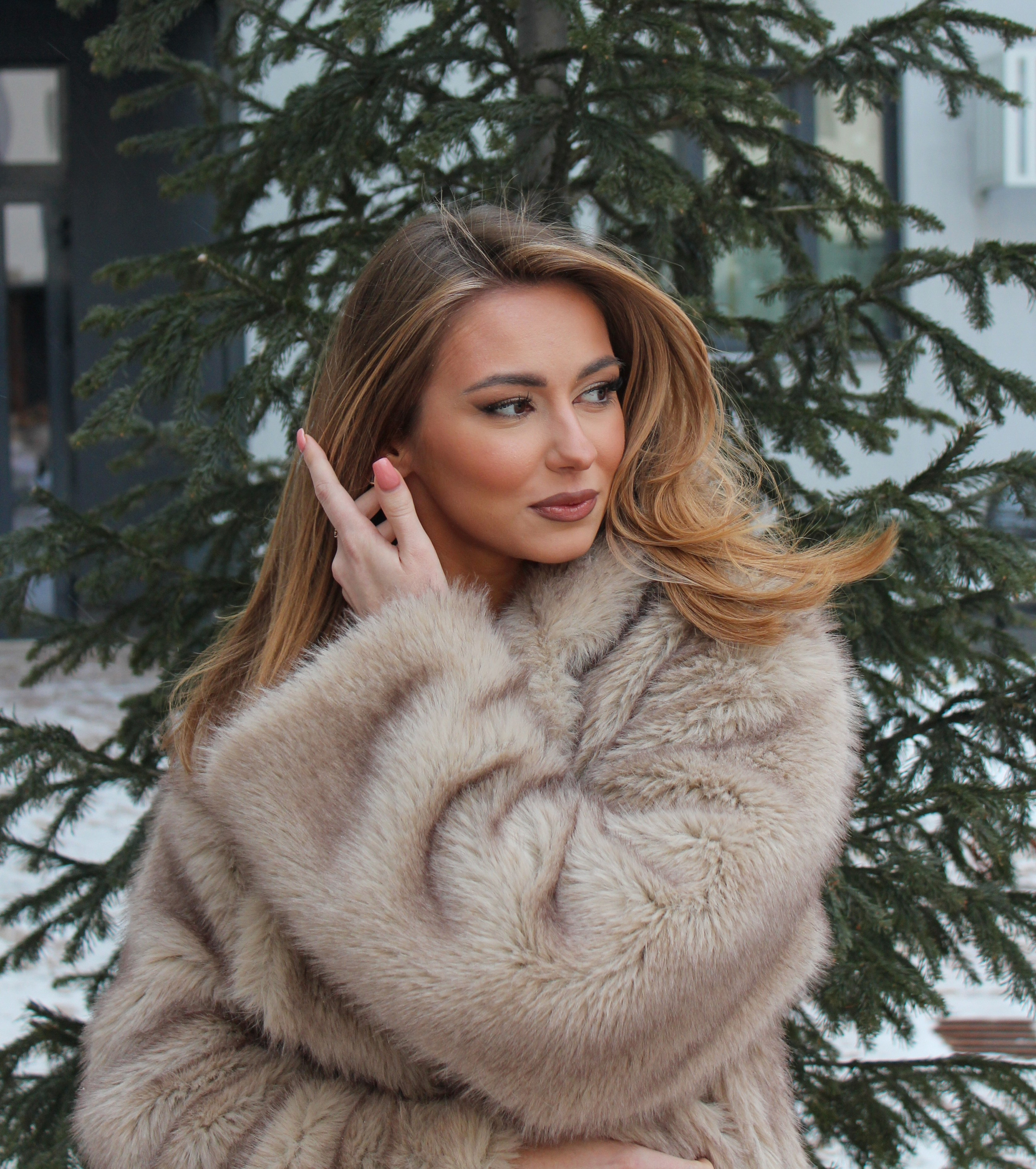 Прогулочная фотосессия Лизы. Твой фотограф и видеограф в Тюмени — Сергей Бизин