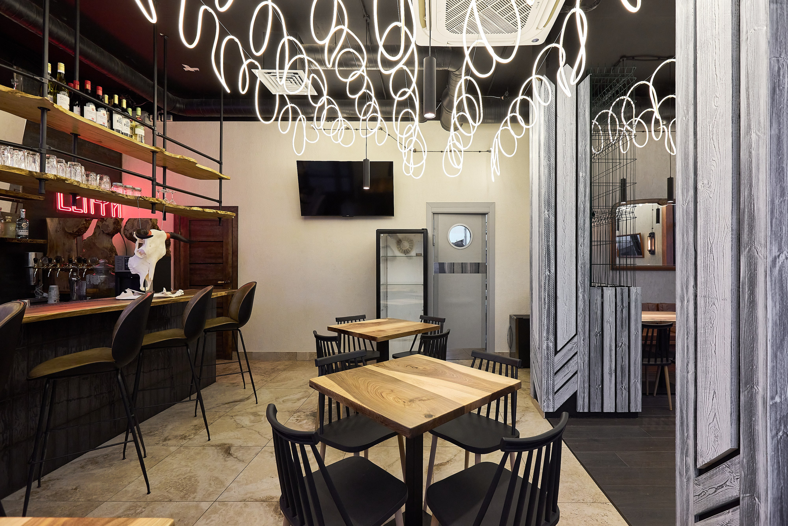 Гриль-бар Ржавые вилы. Фотограф Анастасия Леонтьева Санкт-Петербург