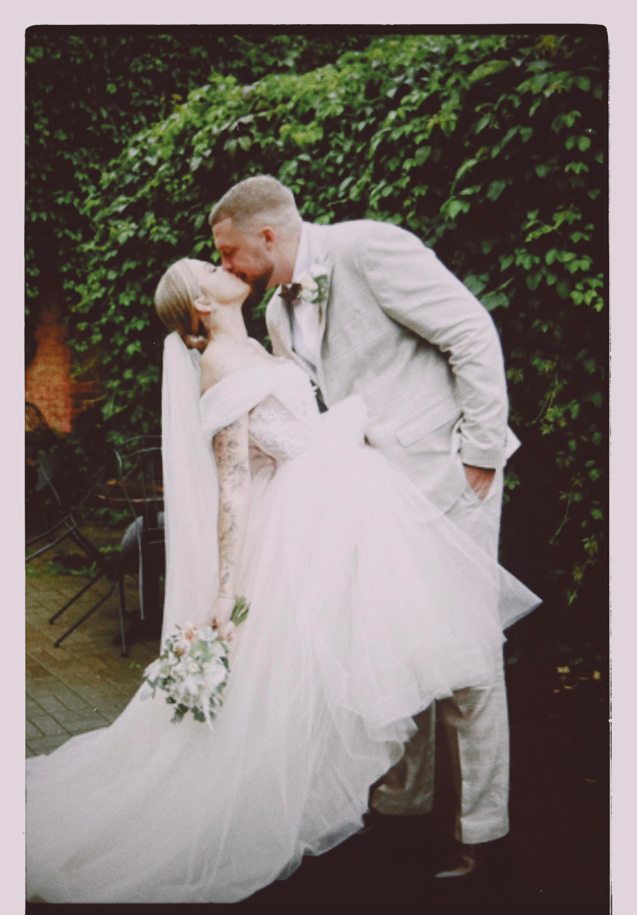 Пленочный Анонс Wedding day Игорь и Алена. Свадебный фотограф Колесников Антон