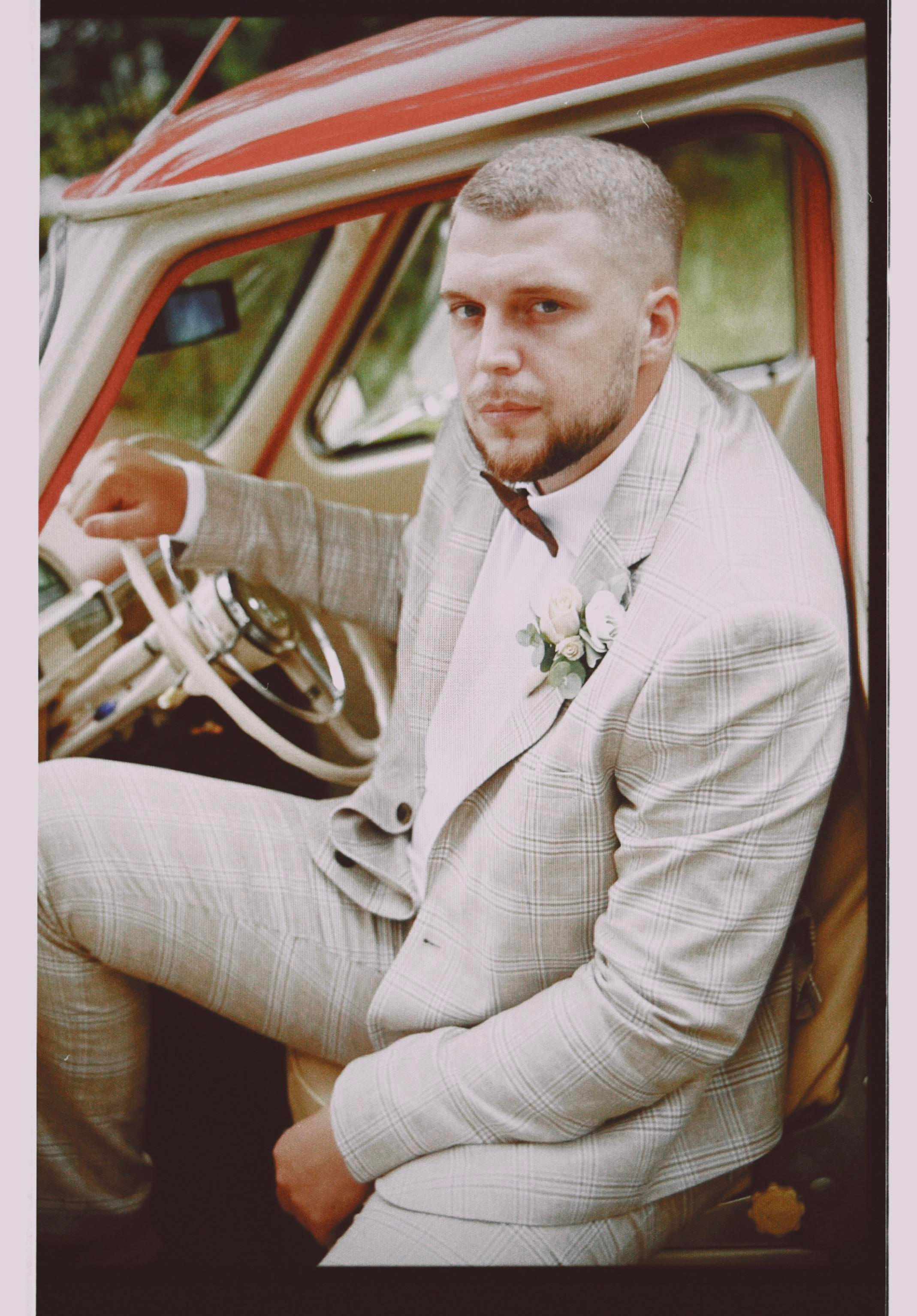 Пленочный Анонс Wedding day Игорь и Алена. Свадебный фотограф Колесников Антон