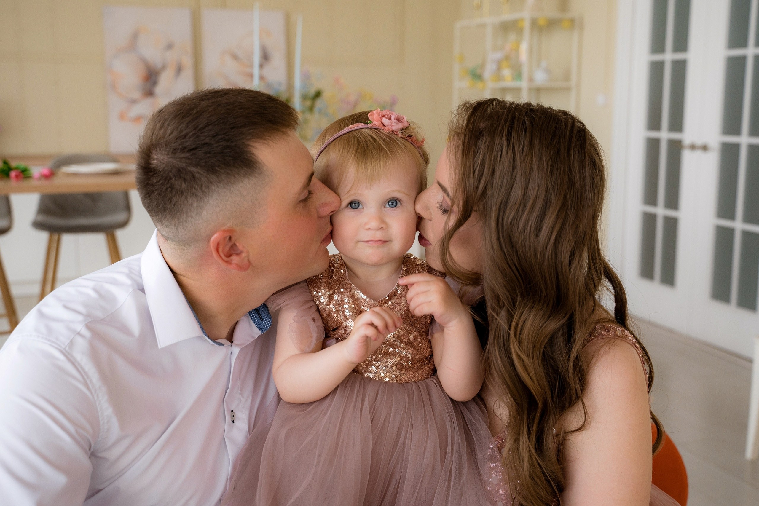 СЕМЕЙНАЯ ФОТОСЕССЕЯ. Фотостудия Малина в городе Улан-Удэ. Фотограф Ирина Жарникова
