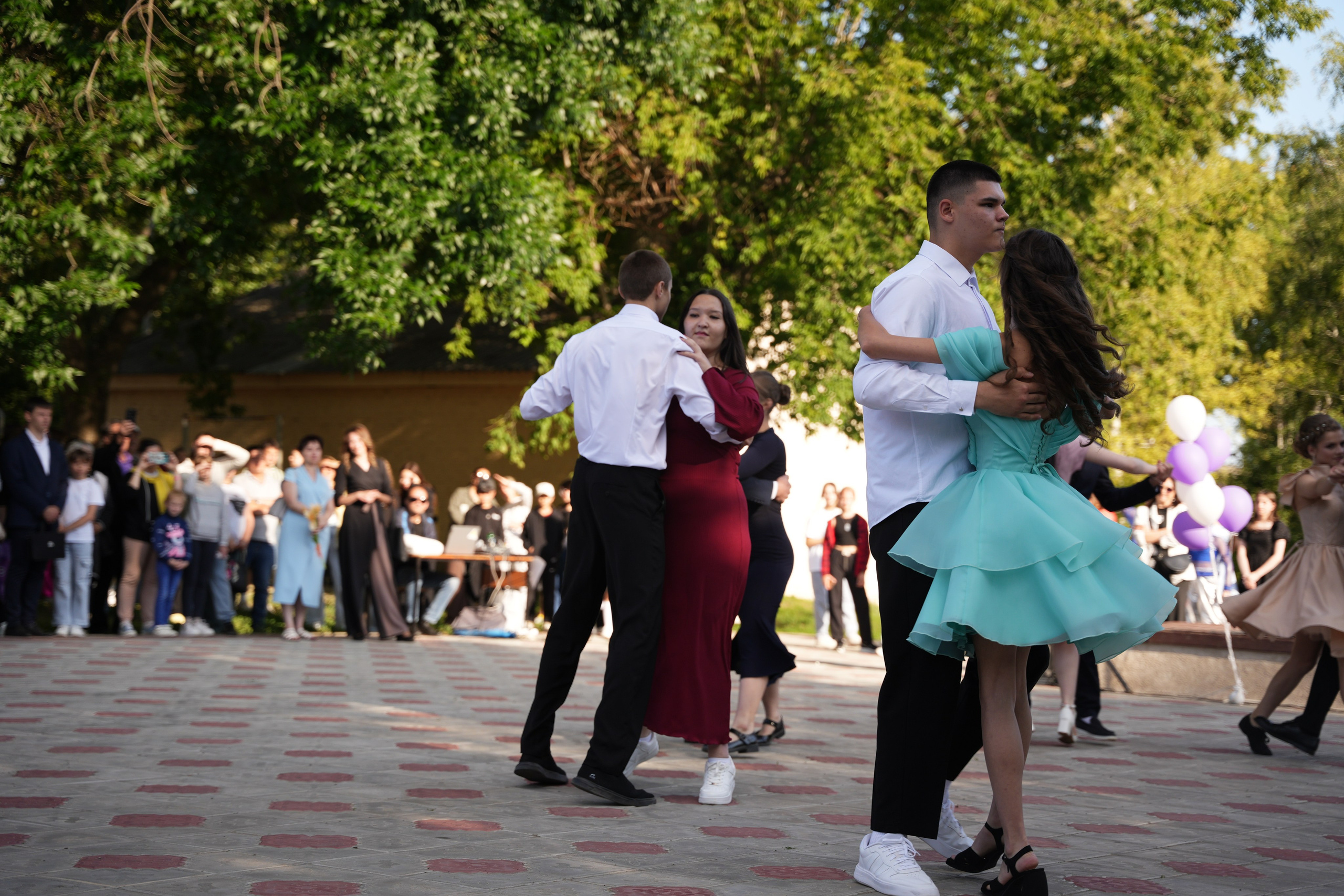 Выпускной в парке. Ольга Плаксина фотограф в Саратове