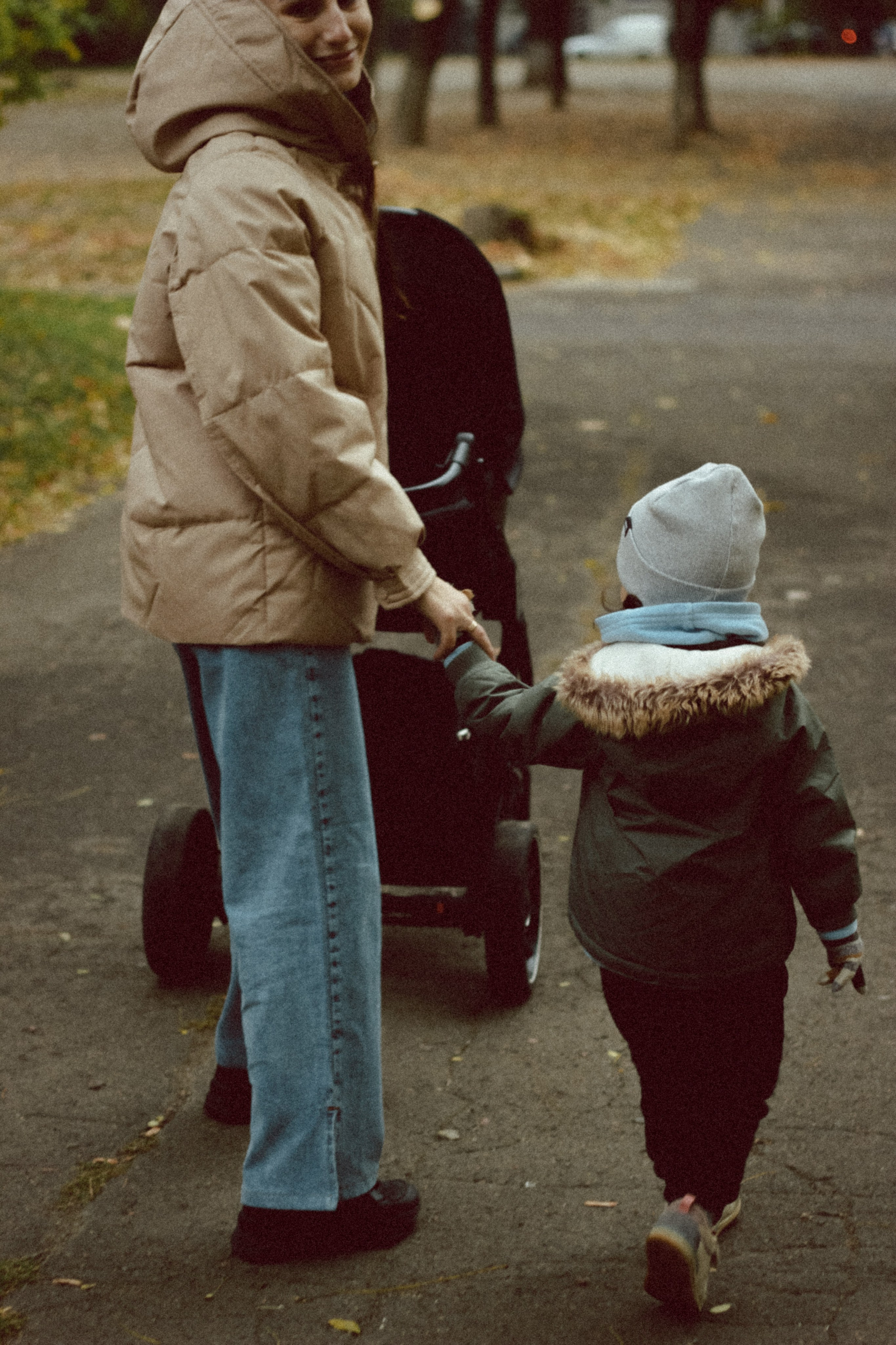 Kira and Anna. Портретный и семейный фотограф в Мариуполе, РФ. Даша Жогло