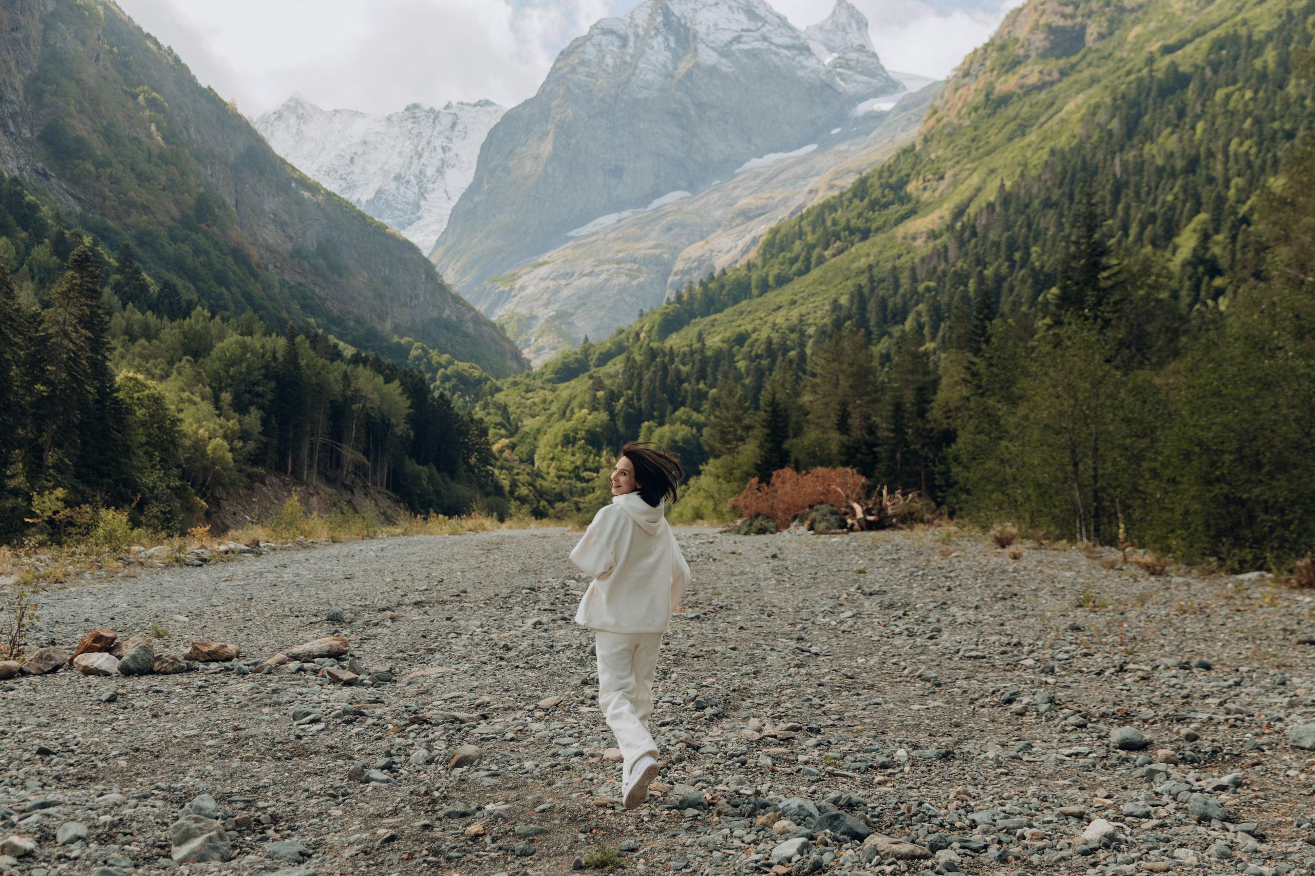 Юля с семьей, Домбай. Портфолио