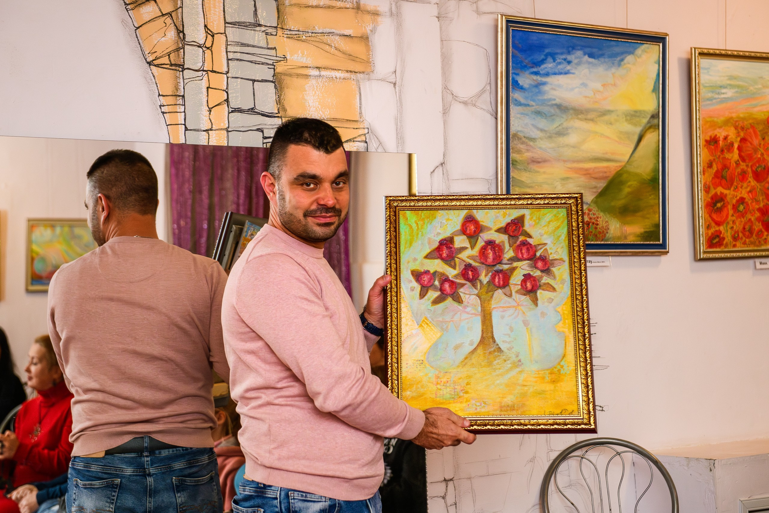 Выставка «Влюбленная в мир». Художница Татьяна Иванова-Гуляева. Фотограф Валерия Голубева (Миронова)