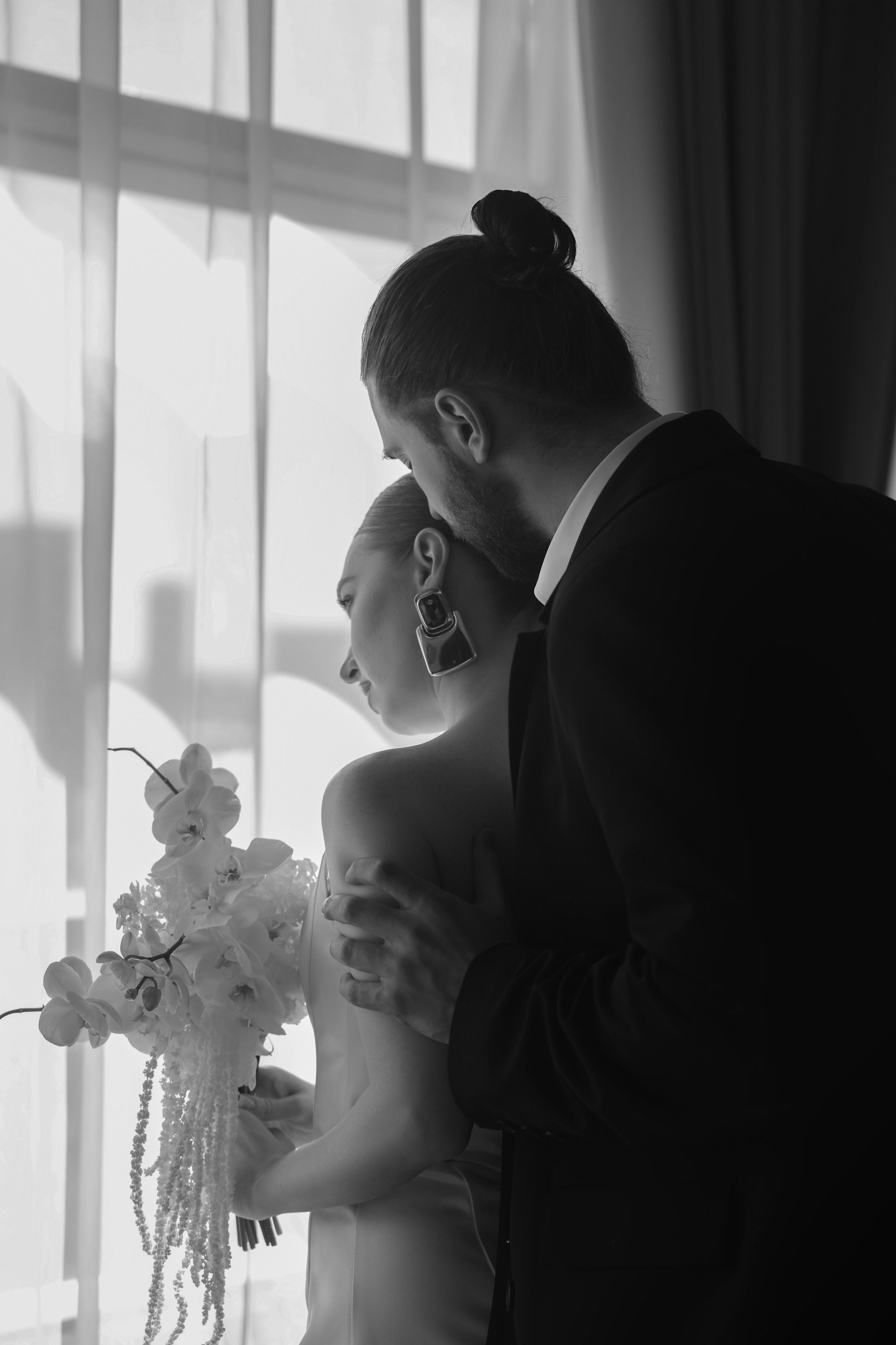 Свадебная фотосессия, Свадебная фотосессия в Москве. Свадебная фотосессия в Зеленограде. Жених и невеста фотосессия. Заказать свадебную фотосессию. Фотограф на свадьбу в Москве. Фотограф на свадьбу в Зеленограде.  Свадебная фотосессия в гостиничном номере. Фотосессия в отеле на свадьбу.