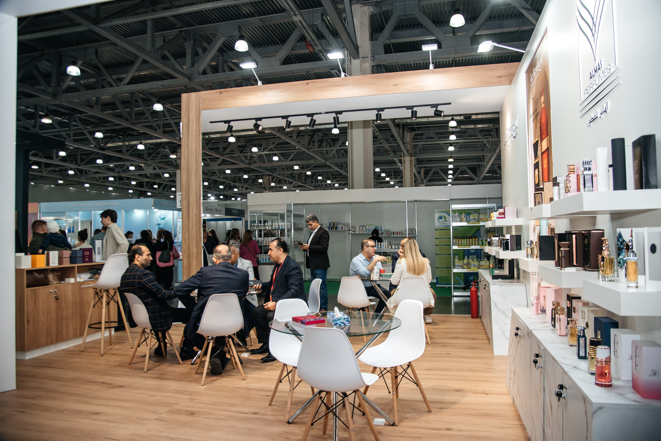 Almas parfumes Intersharm 2025. Фотограф в Москве Елена Брюханова