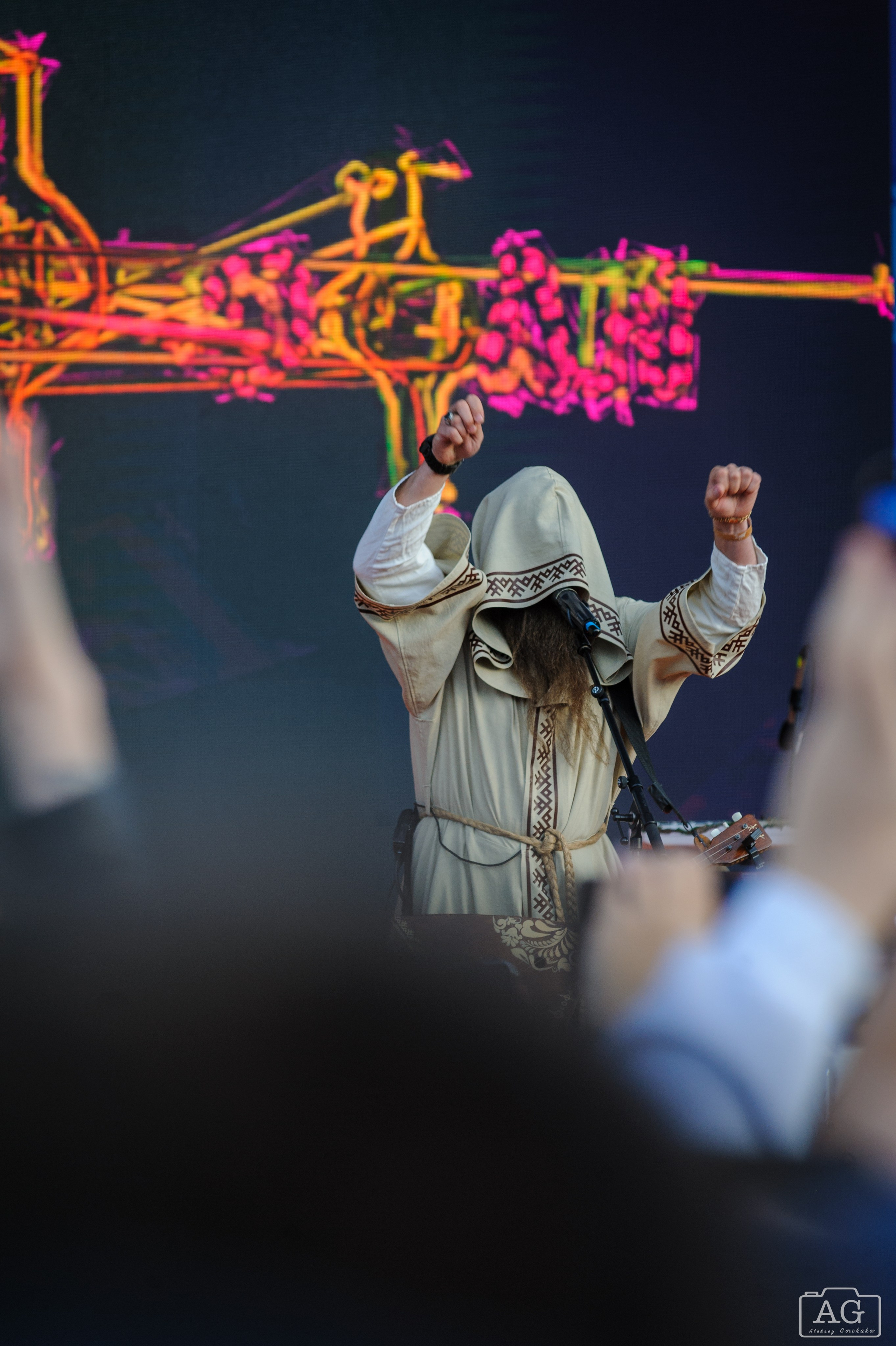 Нейромонах Феофан на открытой тренировке ФК «Зенит». Алексей Горчаков. Фотограф на ваш праздник