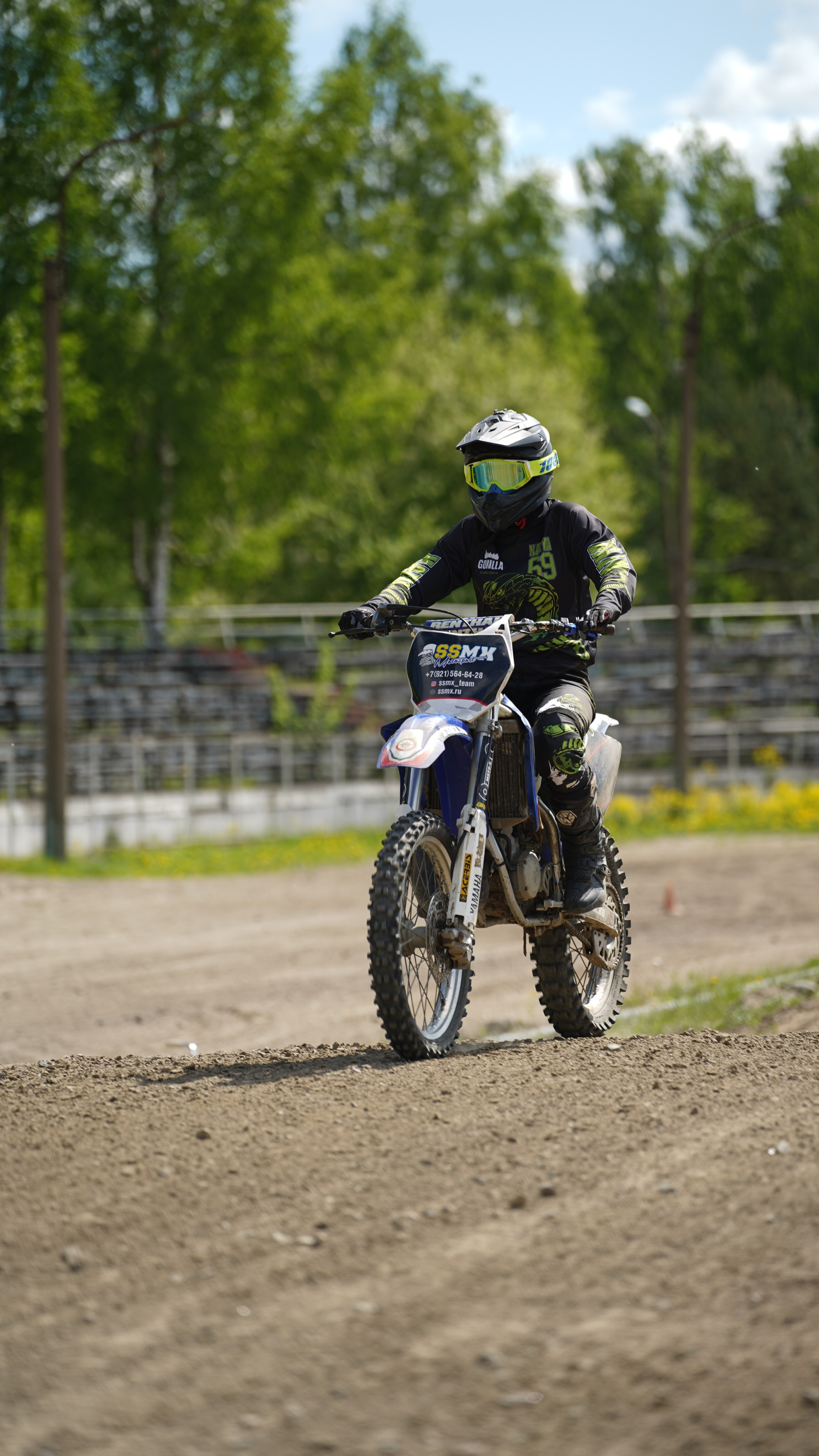Катя Ли. Графический дизайнер Илья Левченко