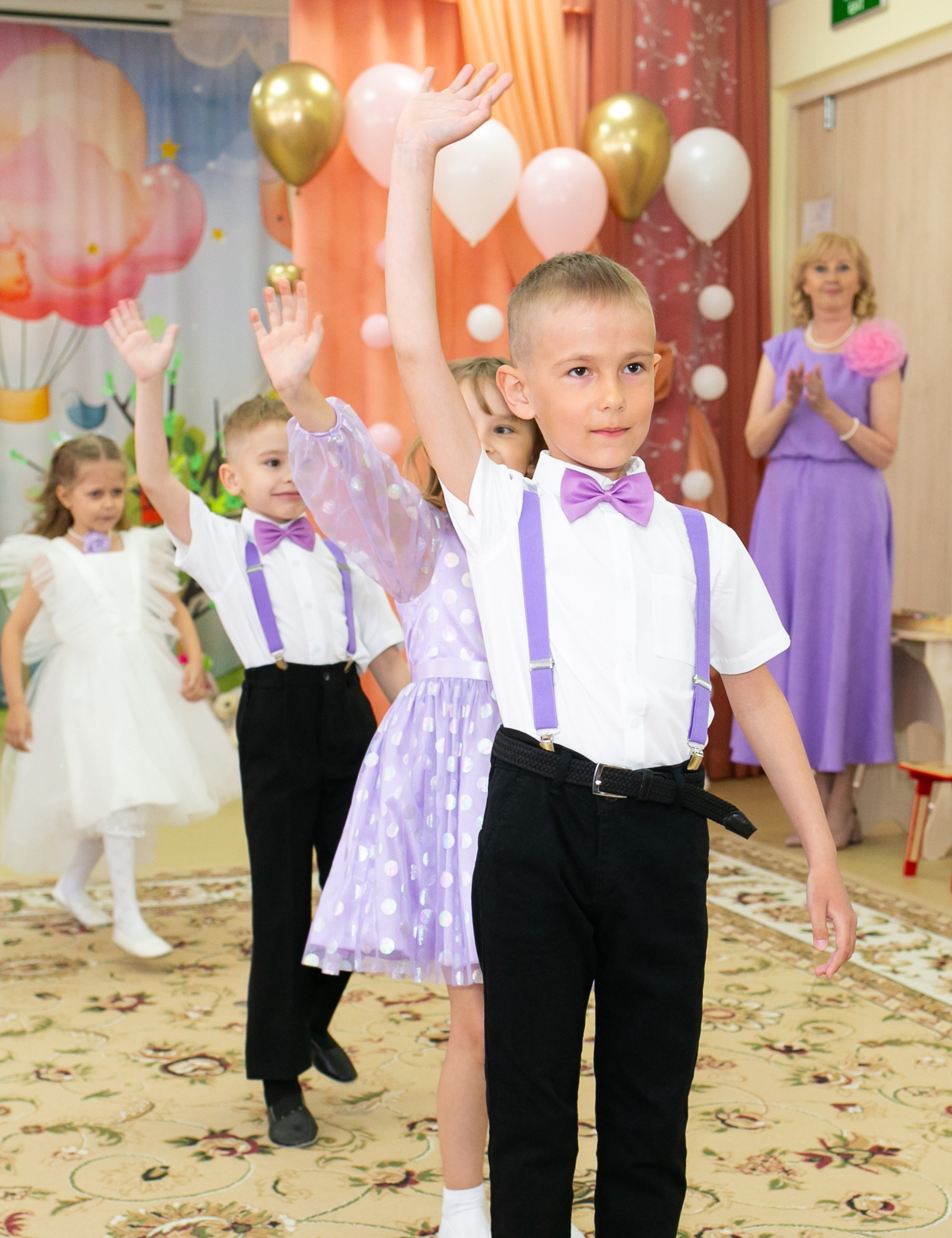 Выпускные и Утренники. Фотограф новорожденных и семейный фотограф НСО г. Бердск Марина Львова