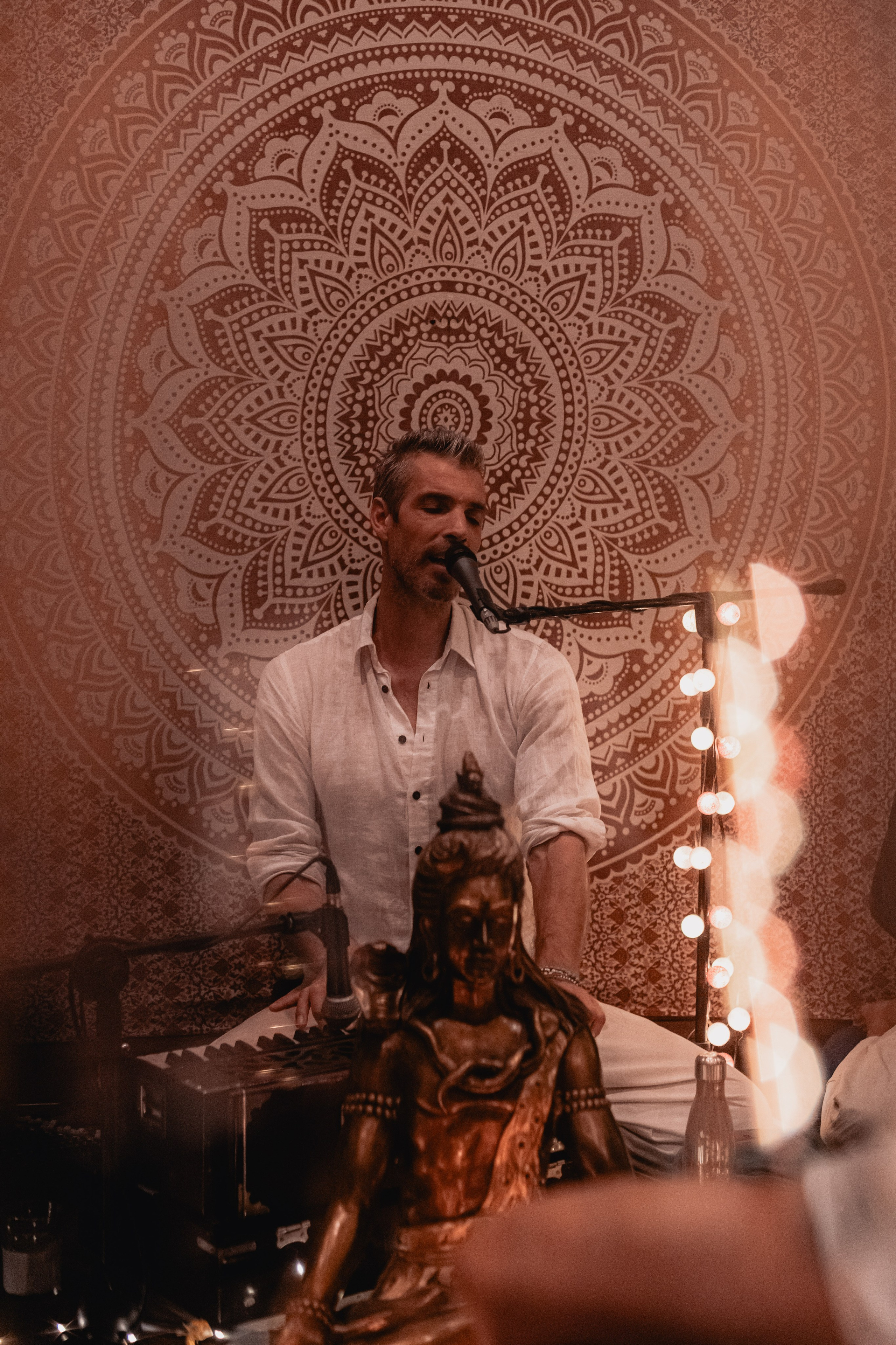 Christmas kirtan w Bhakti Bliss family. Mariam Bagdasaryan