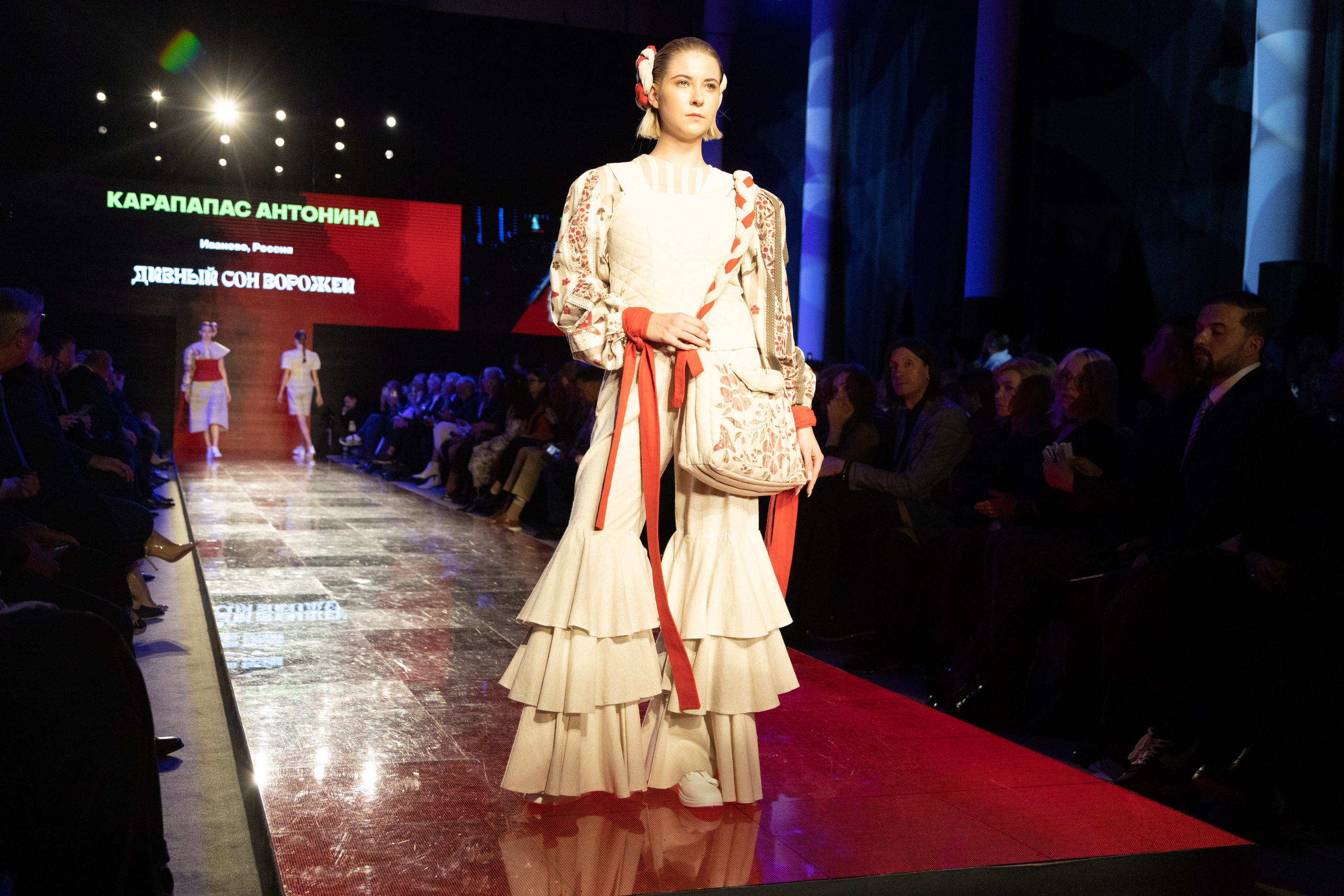 Международный фестиваль моды. Репортажный фотограф Анастасия Головко