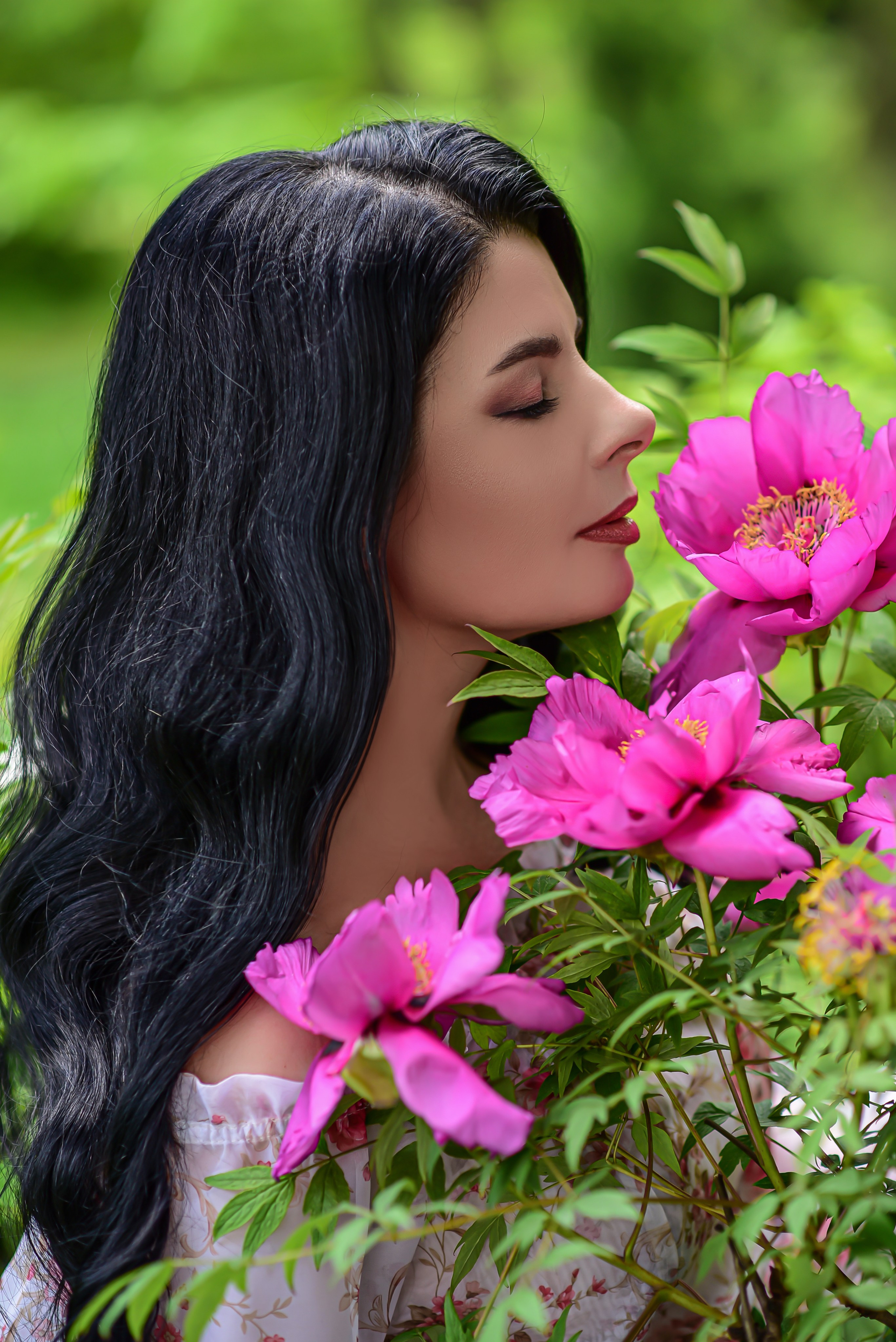 Весна. Съемка в цветении. Семейный и свадебный фотограф в Донецке Донская Анастасия