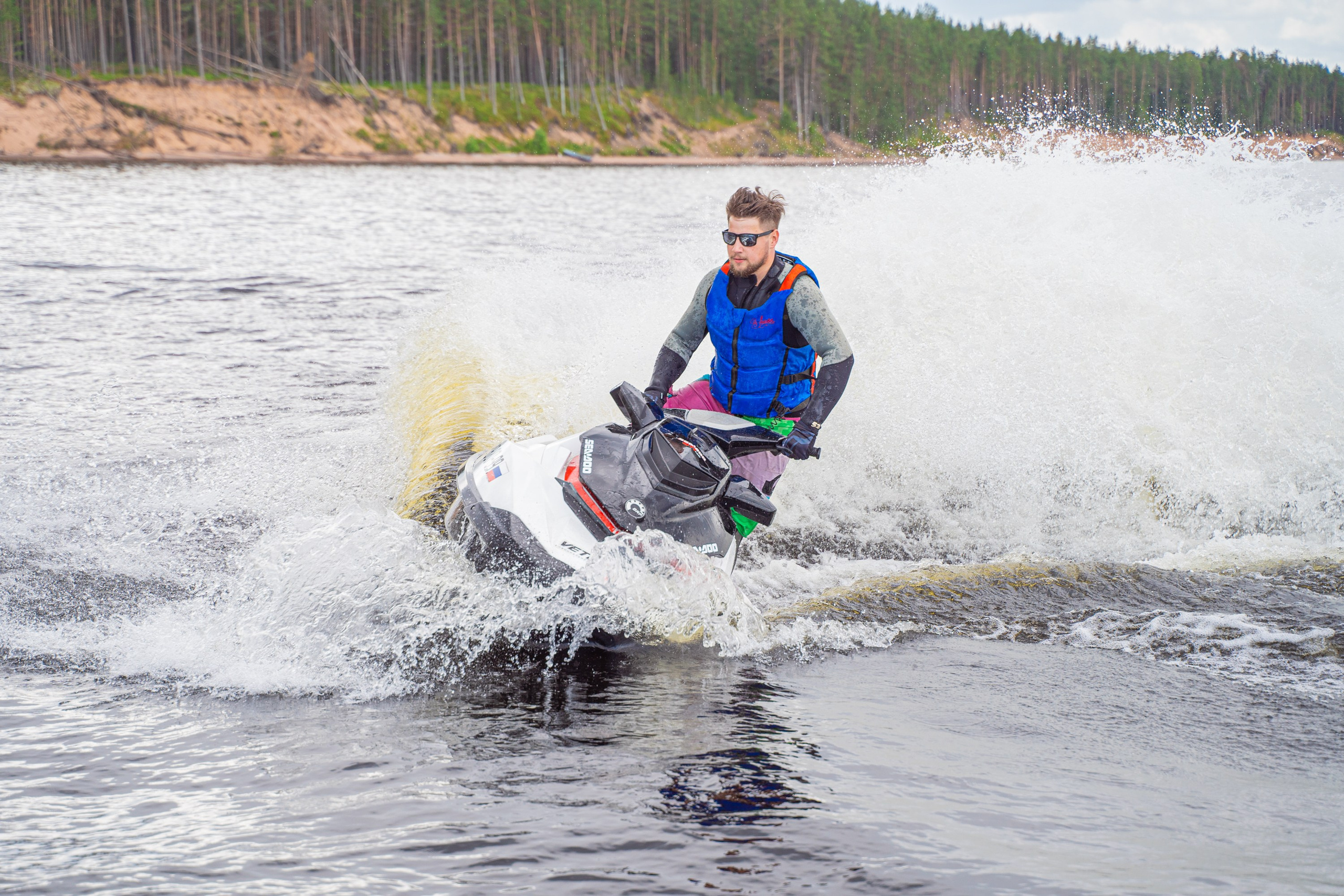 Гидровыезд в Коневский мужской монастырь. Свадебный, семейный, портретный, репортажный фотограф в Санкт-Петербурге