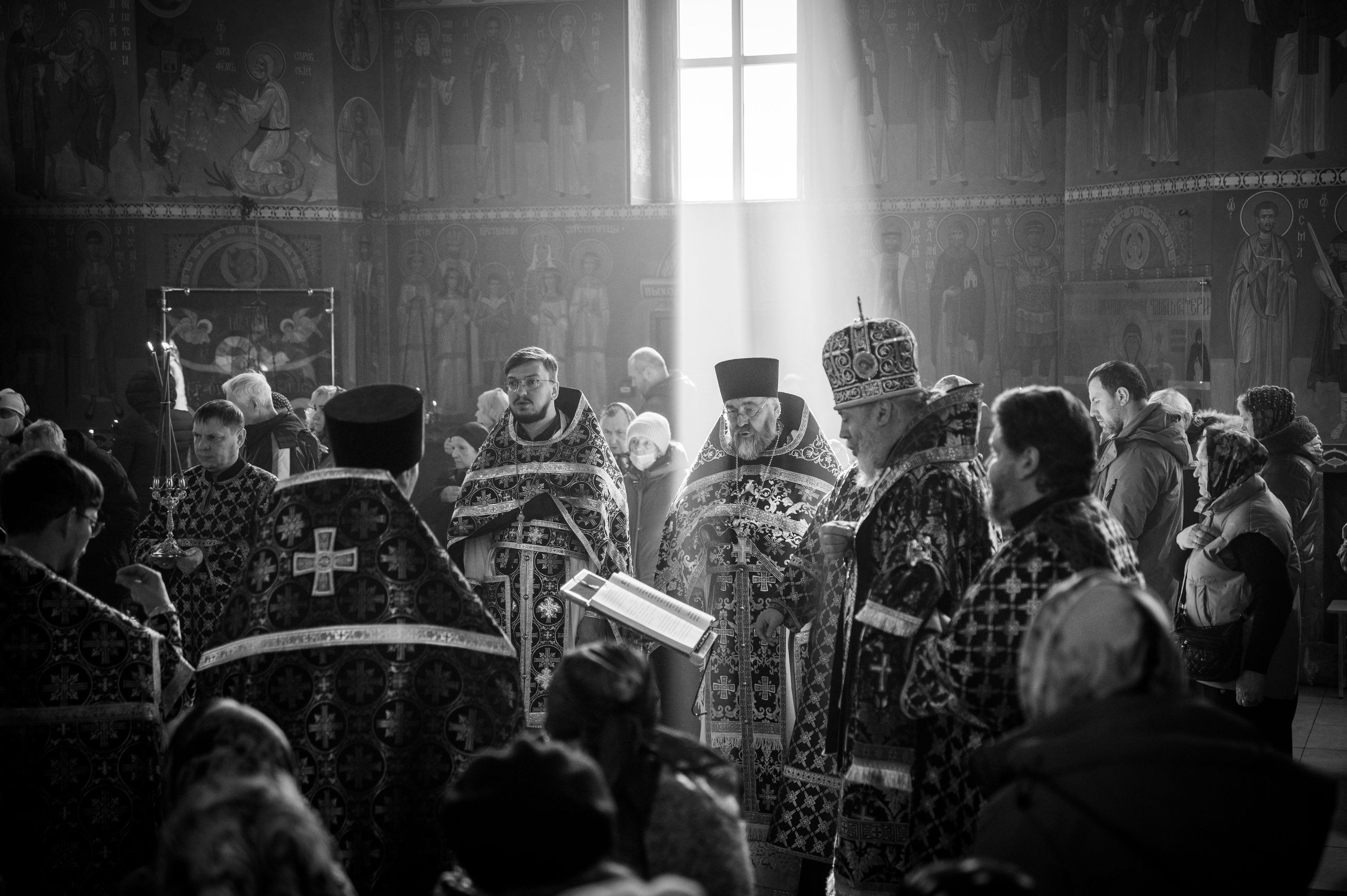 Преждеосвящение Даров. Храм Серафима Саровского. Церковный, семейный и репортажный фотограф Волгоград, Волжский