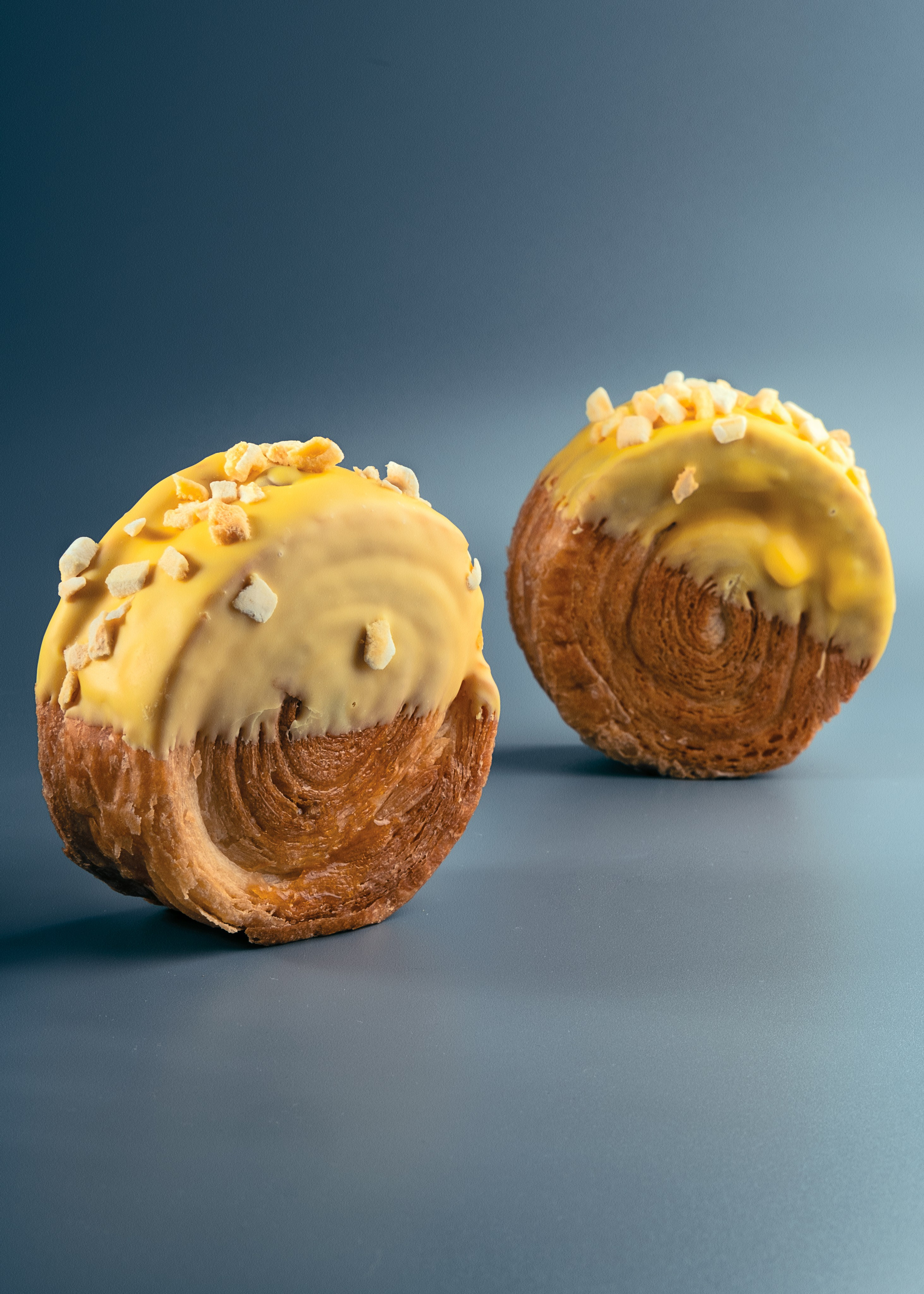 Я  фотограф. Работаю в городе Москва,