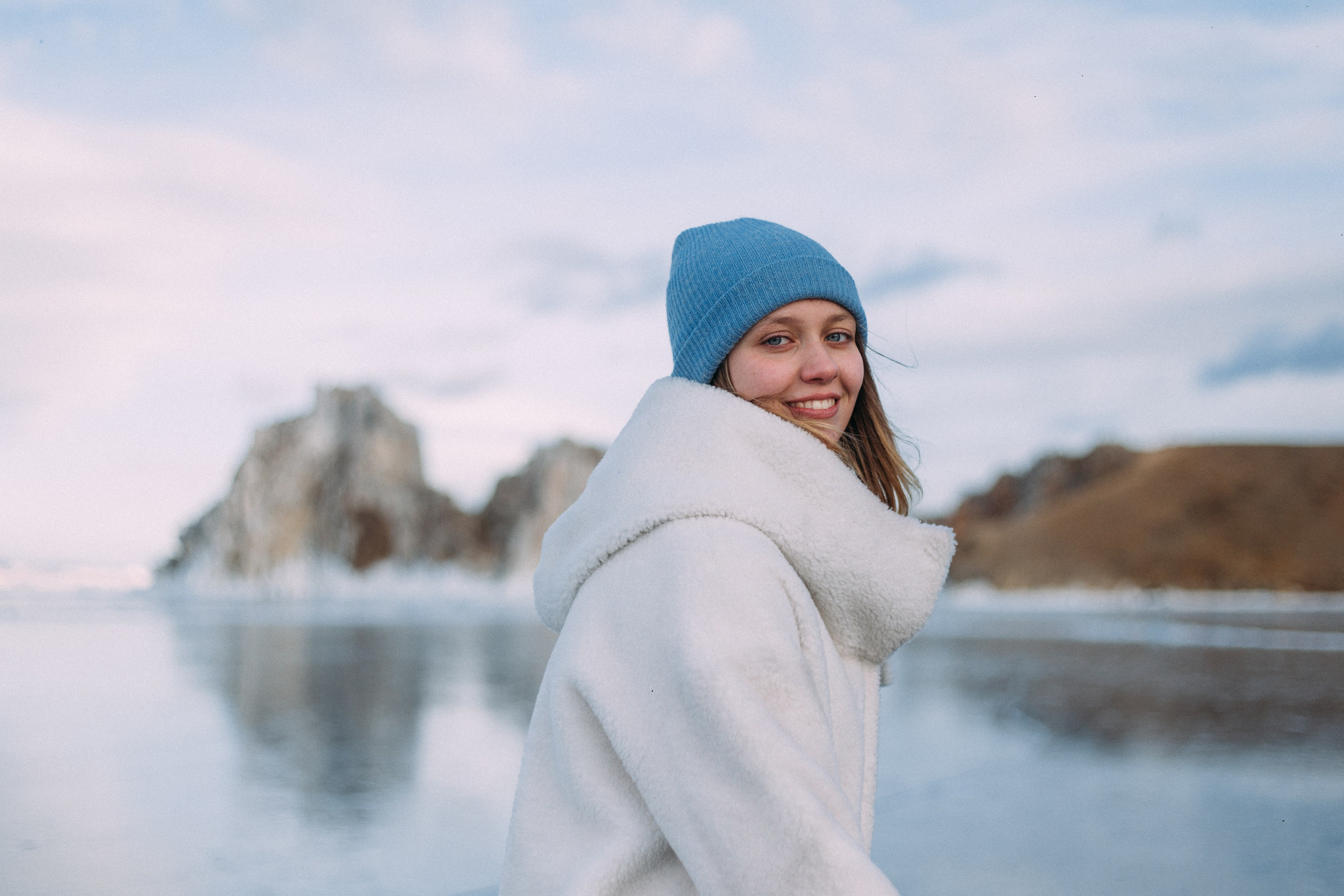 Лавстори на льду Байкала. Фотограф Ольхон, Регина