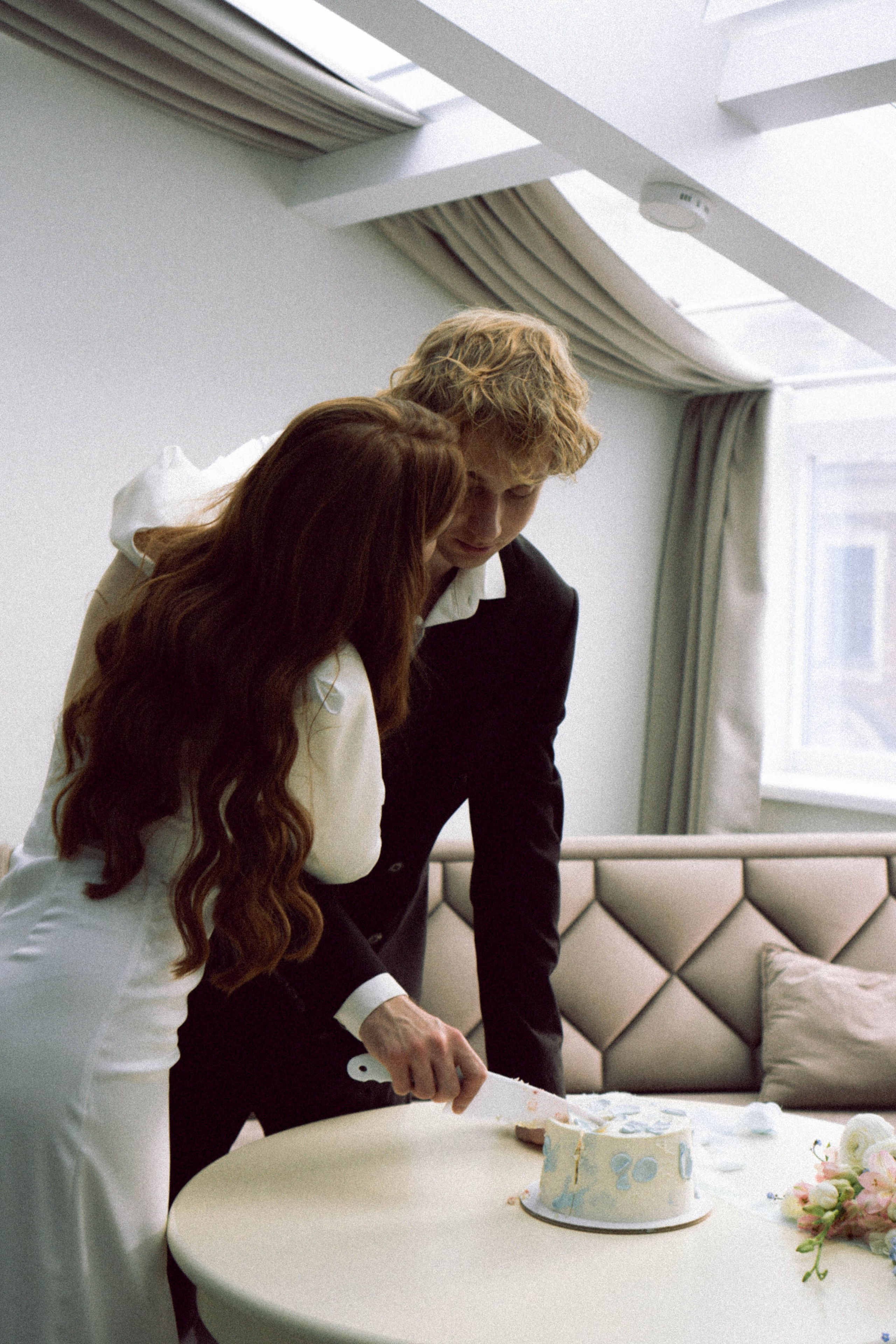 СВАДЕБНАЯ СЬЕМКА В ОТЕЛЕ. СБОРЫ ЖЕНИХА И НЕВЕСТЫ И ТАКЖЕ ТОР И ПОДГОТОВКА К ПРОГУЛКЕ. Профессиональный фотограф, Санкт-Петербург — Виктория Богомолова