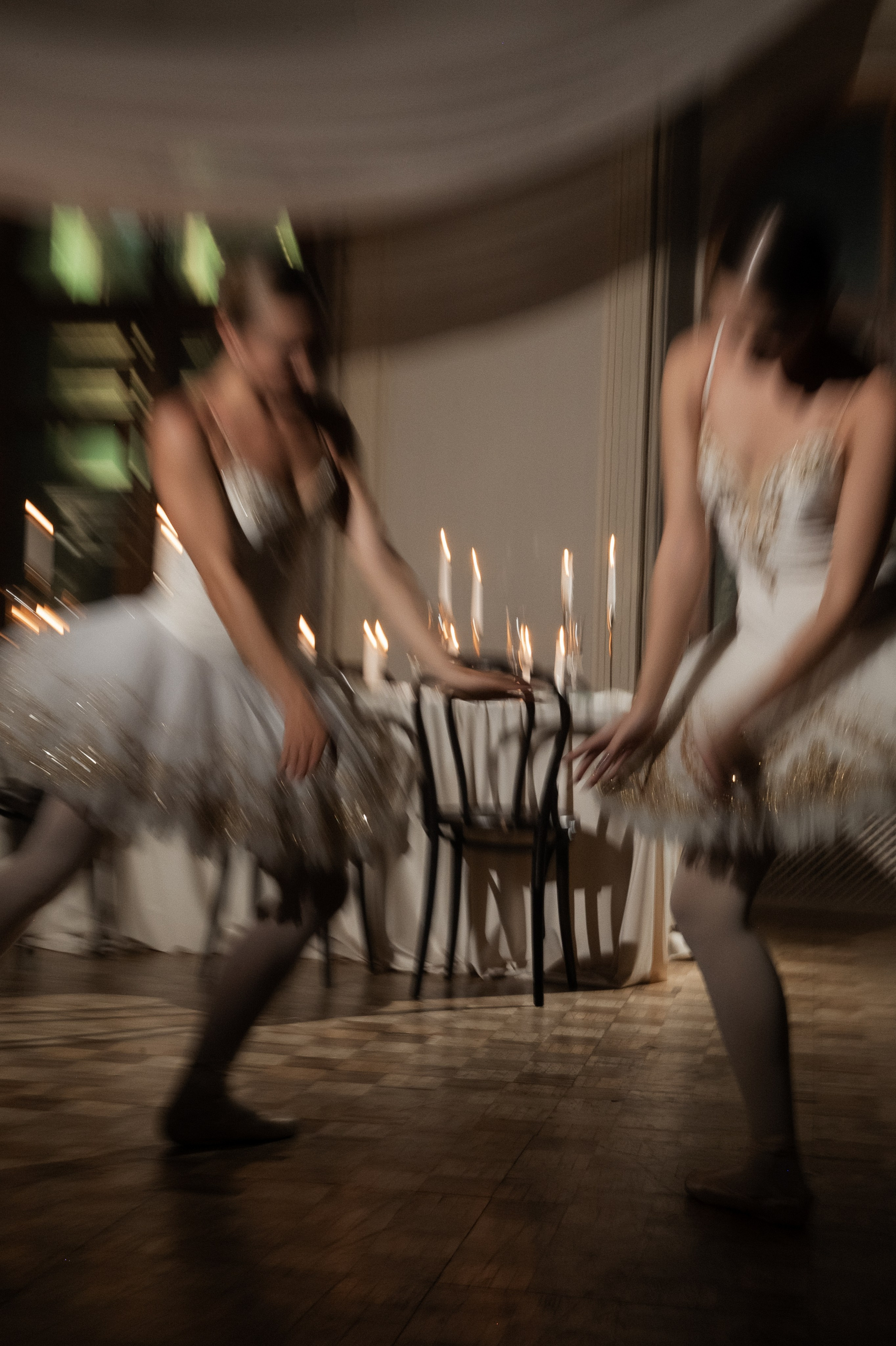 Камерный свадебный ужин при свечах в старинном особняке в фотостудии 21. Kult. Ярослава Ерина — свадебный фотограф в Москве