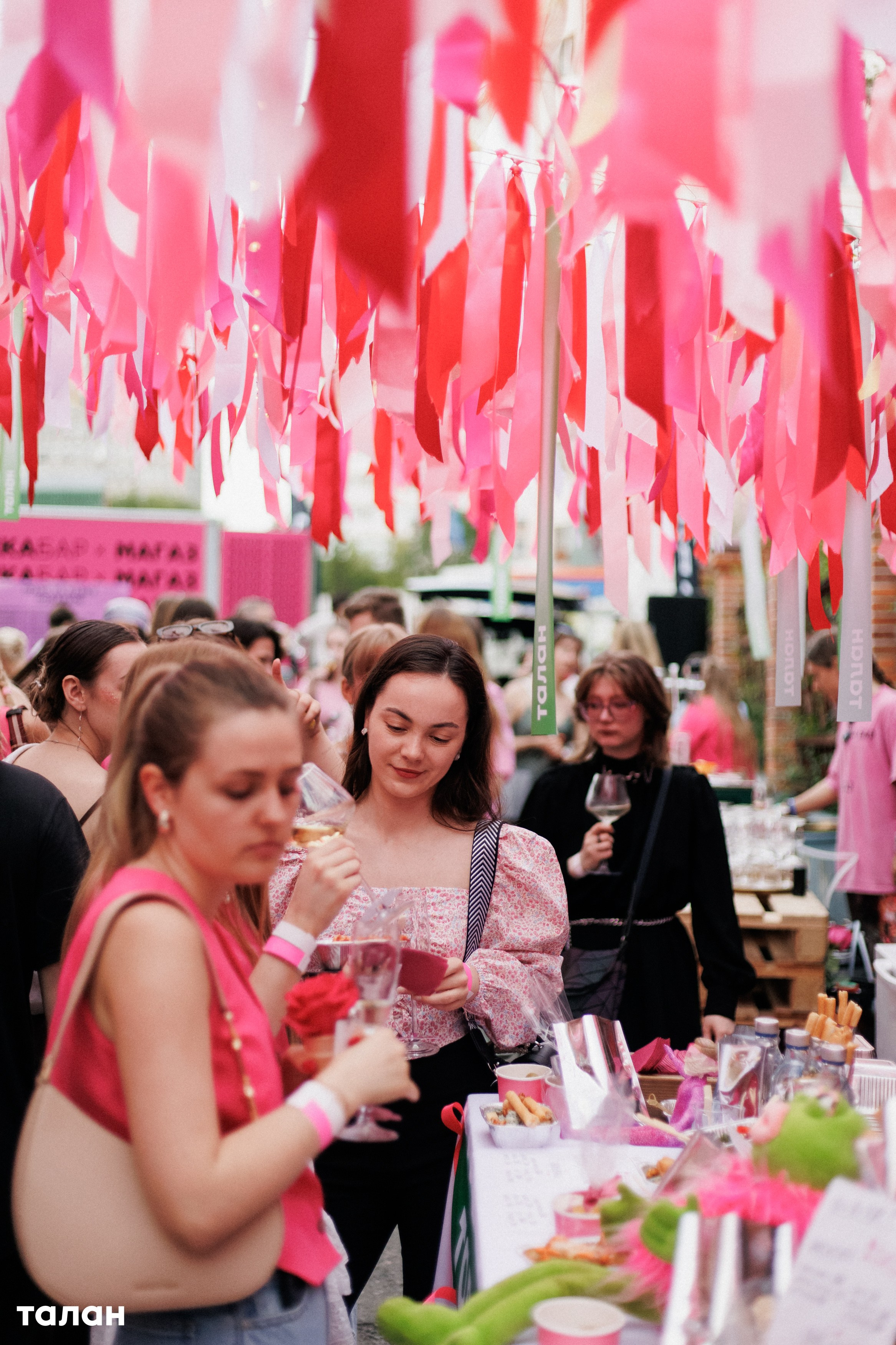 ВИНОТЕКА [бар+магаз] — BIRTHDAY PARTY. СВОИ. ФОТООТЧЕТЫ-СОБЫТИЯ-МЕСТА