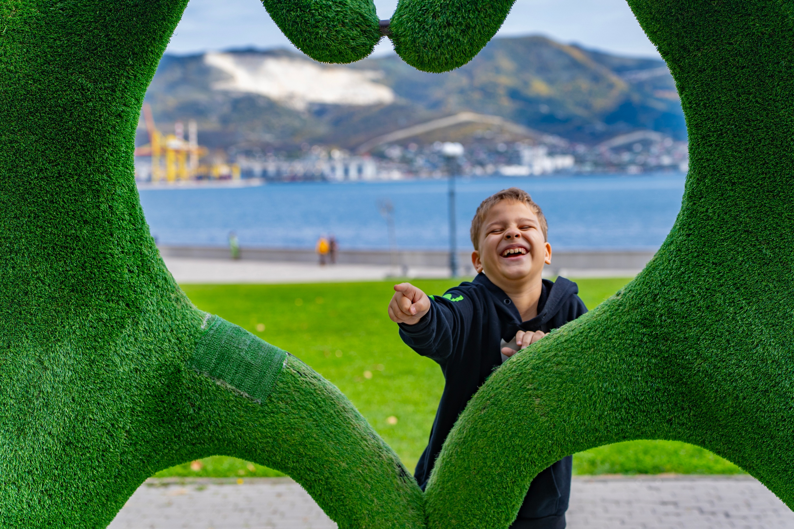 Фотосессия в Новороссийске осенью. Семейный и детский фотограф Екатерина Черняева. Снимаю портреты, love story, фотопрогулки, работаю на улице, в кафе, студии, дома у клиента