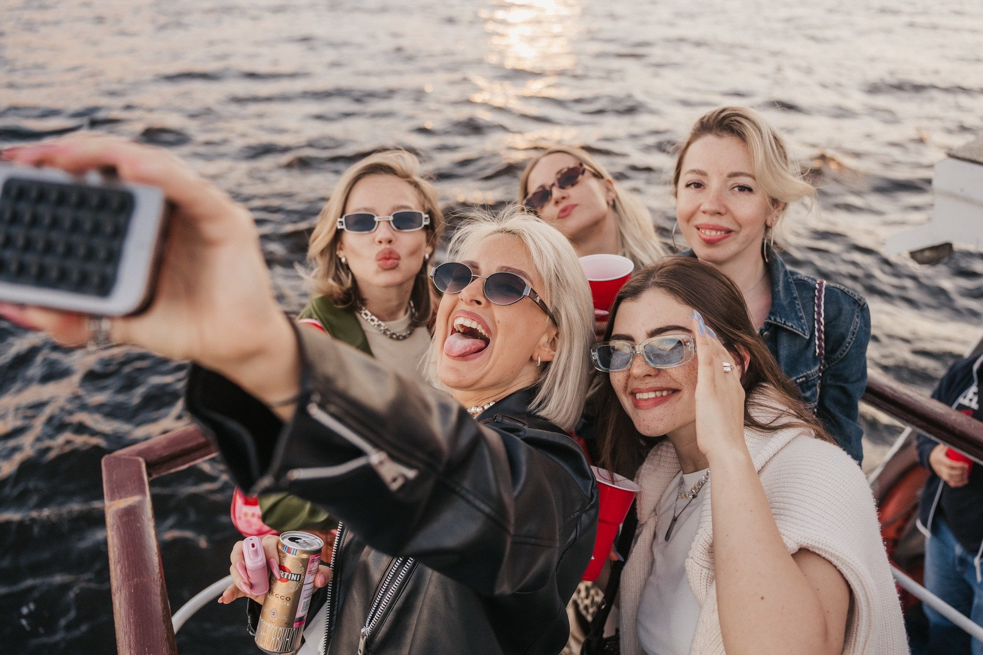 Прогулки на теплоходе. Фотограф Сергей Лукьяненко