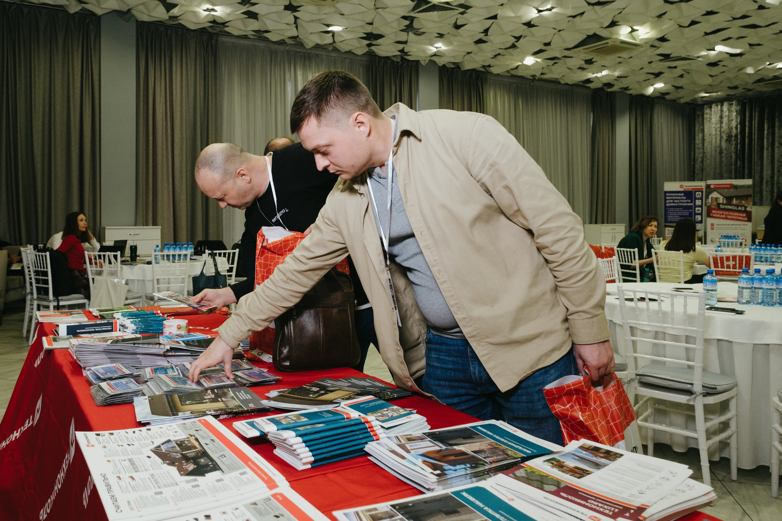 ТЕХНОНИКОЛЬ | КОНФЕРЕНЦИЯ ПАРТНЕРОВ ЮГА. Свадебный фотограф Денис Ожигин в Краснодаре и крае. Эмоциональная и стильная съемка вашего дня