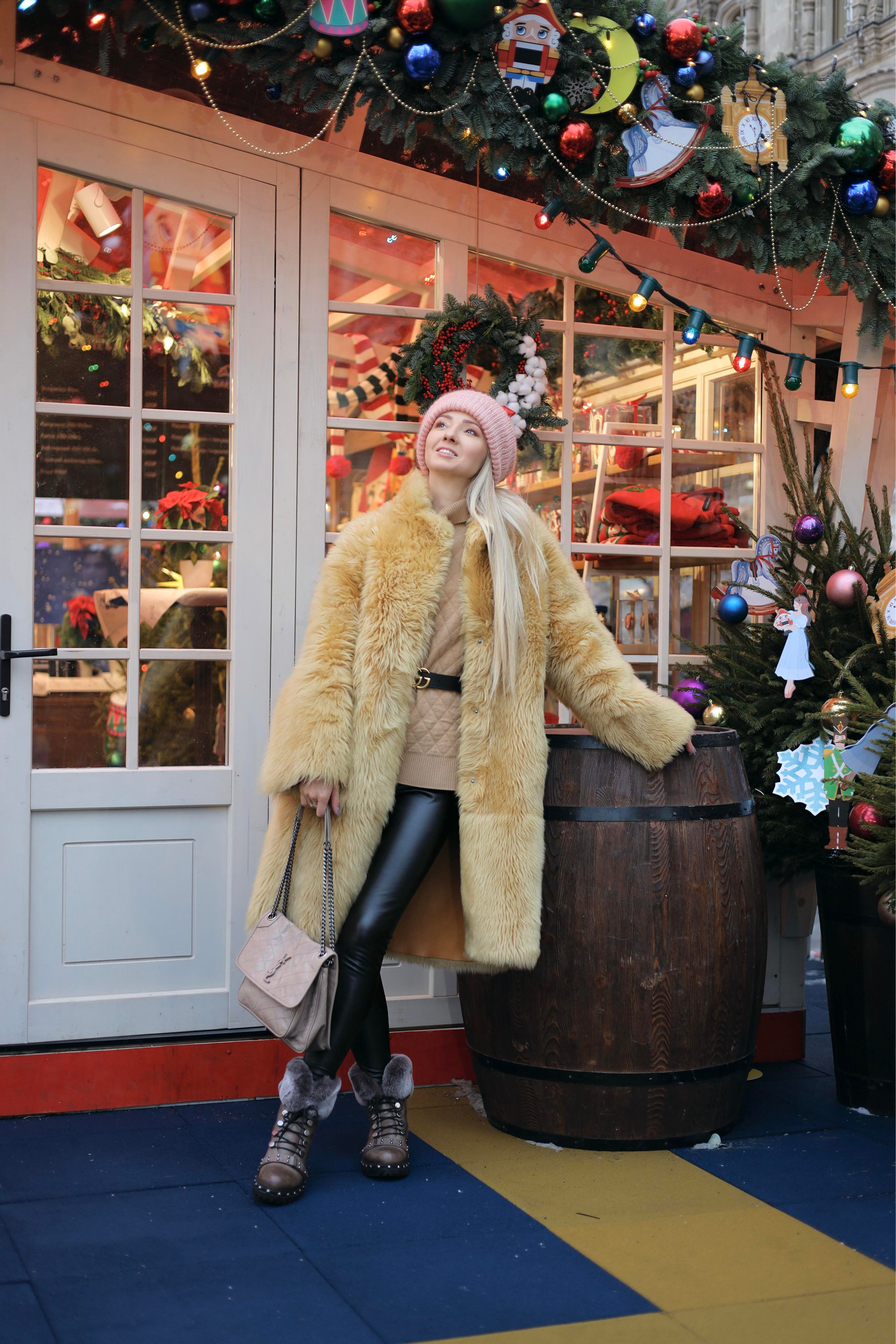Ярмарка (ГУМ). Юрий Белозёров фотограф