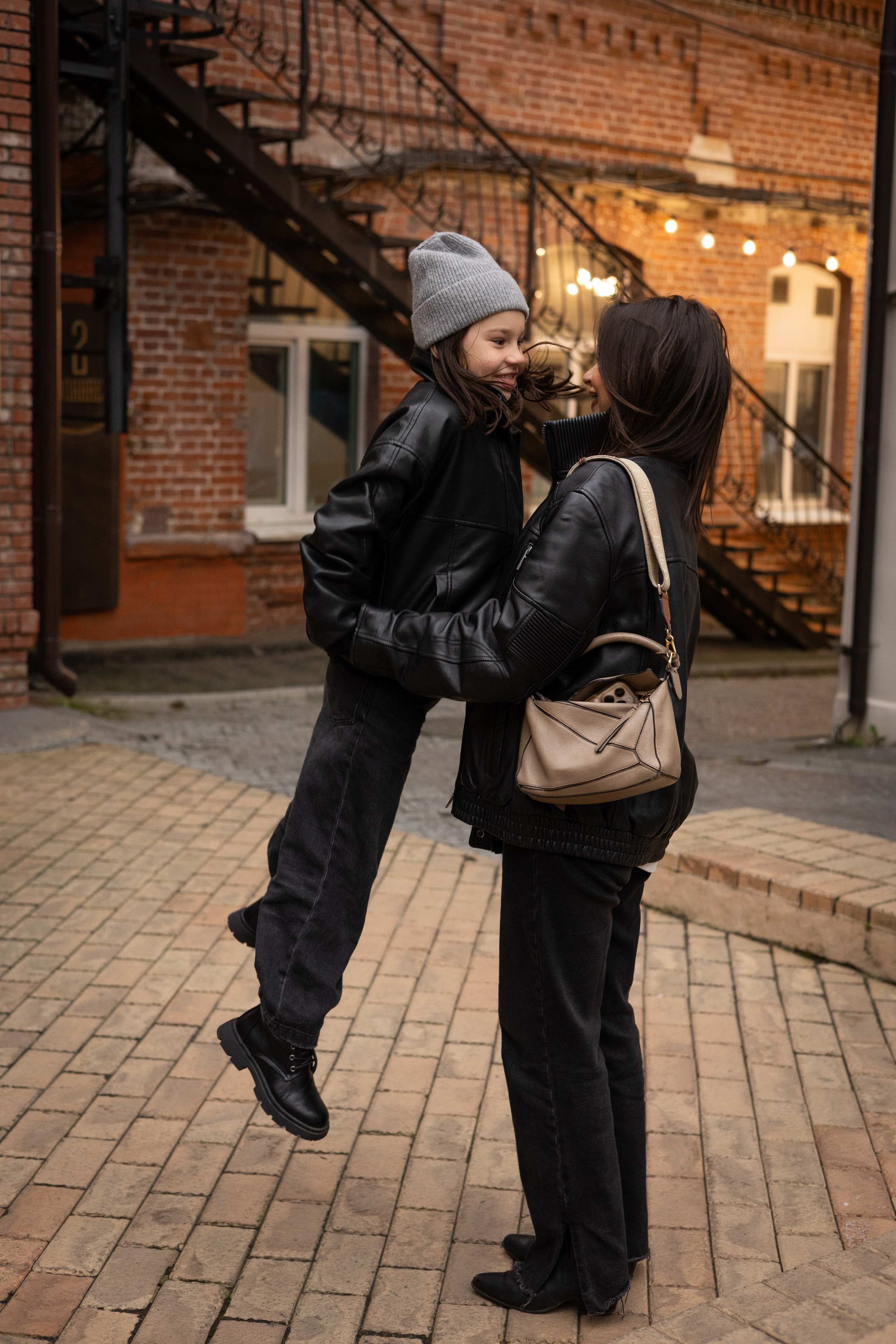 Вера с мамой. Портретный, свадебный, репортажный фотограф во Владивостоке Юлиана Джули Фокс
