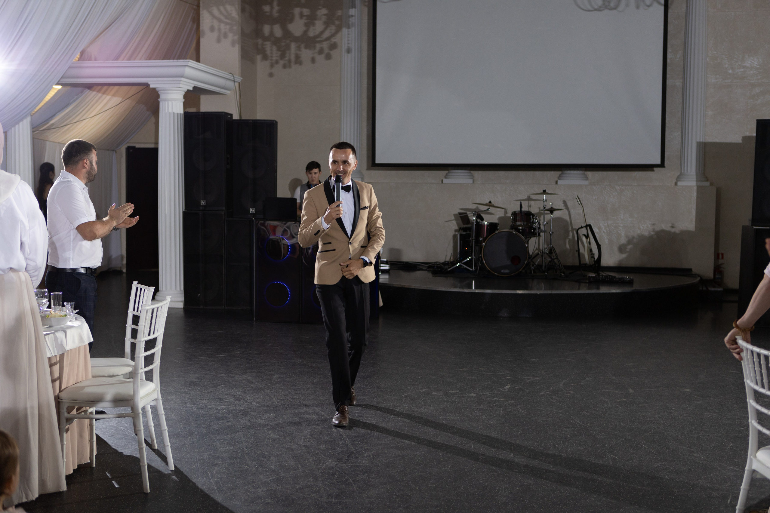 Свадебный фотограф Уфа — Руслан ГабдлисламовЖивые эмоции, красивые кадры, воспоминания на всю жизнь.Работаю по всей Республике Башкортоста. Свадебный фотограф Уфа Руслан Габдлисламов