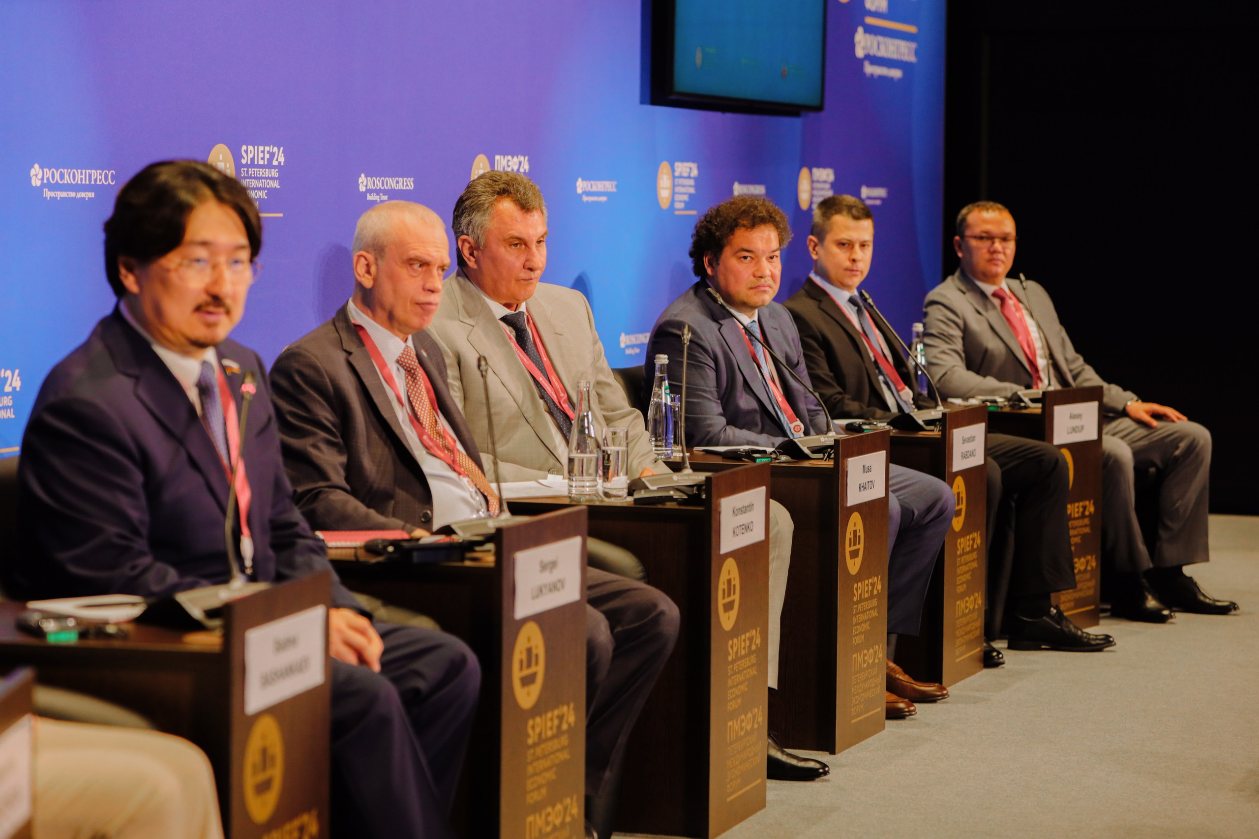 ПМЭФ 2024. Портретный и свадебный фотограф в Санкт-Петербурге Александра Флотская