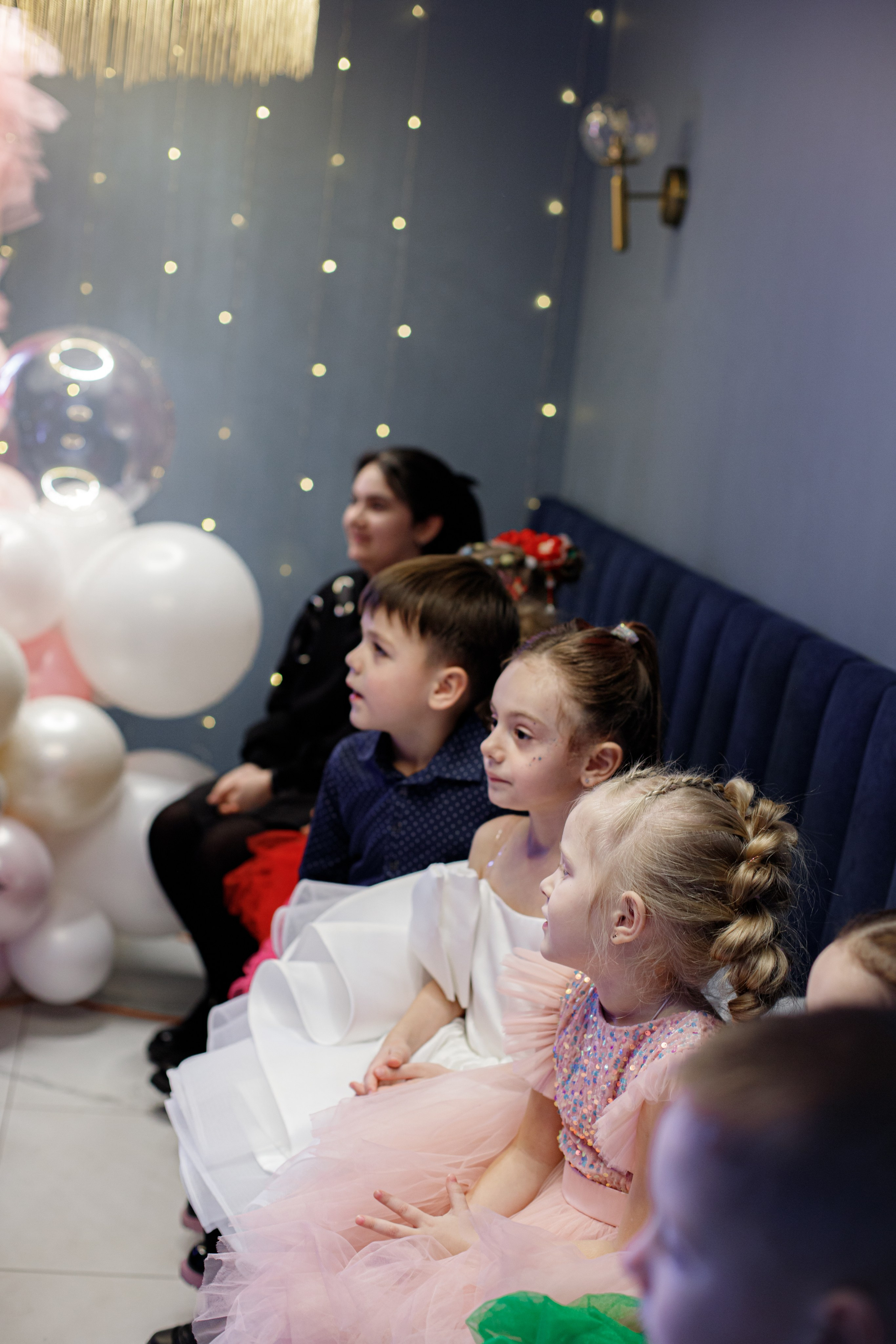 ASIA'S BIRTHDAY PARTY. Photokarish