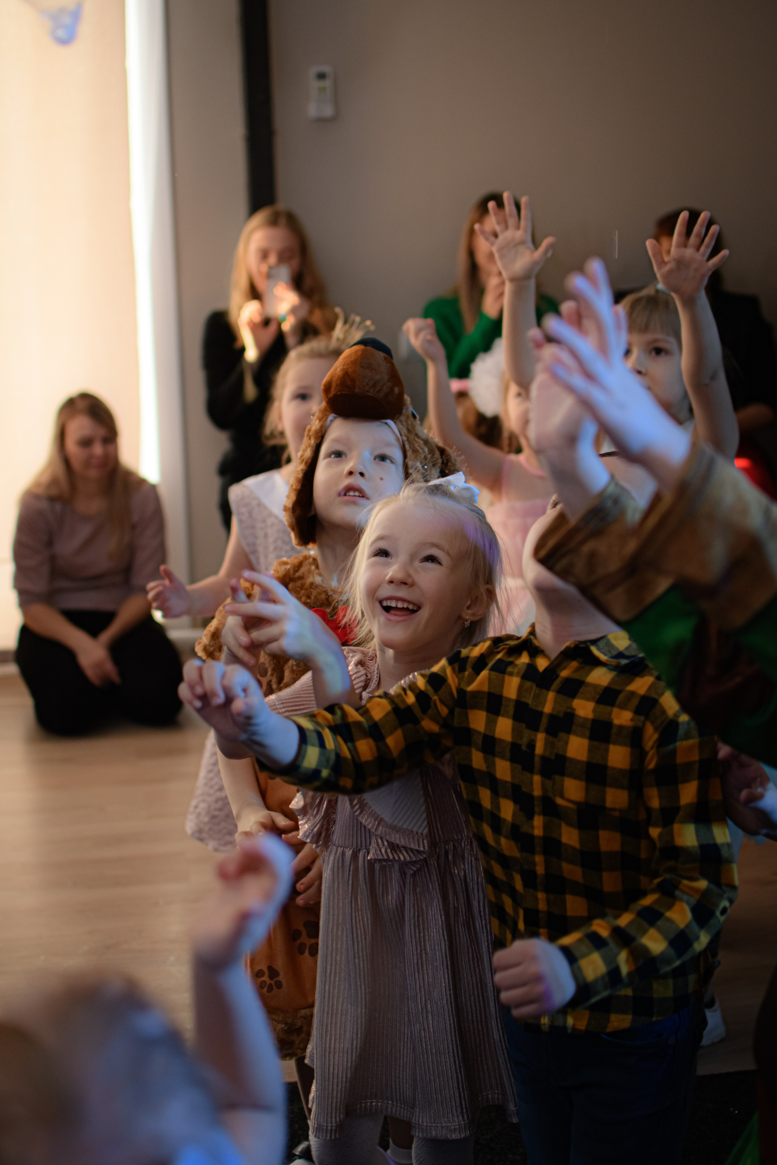 HAPPY NEW YEAR. Photokarish