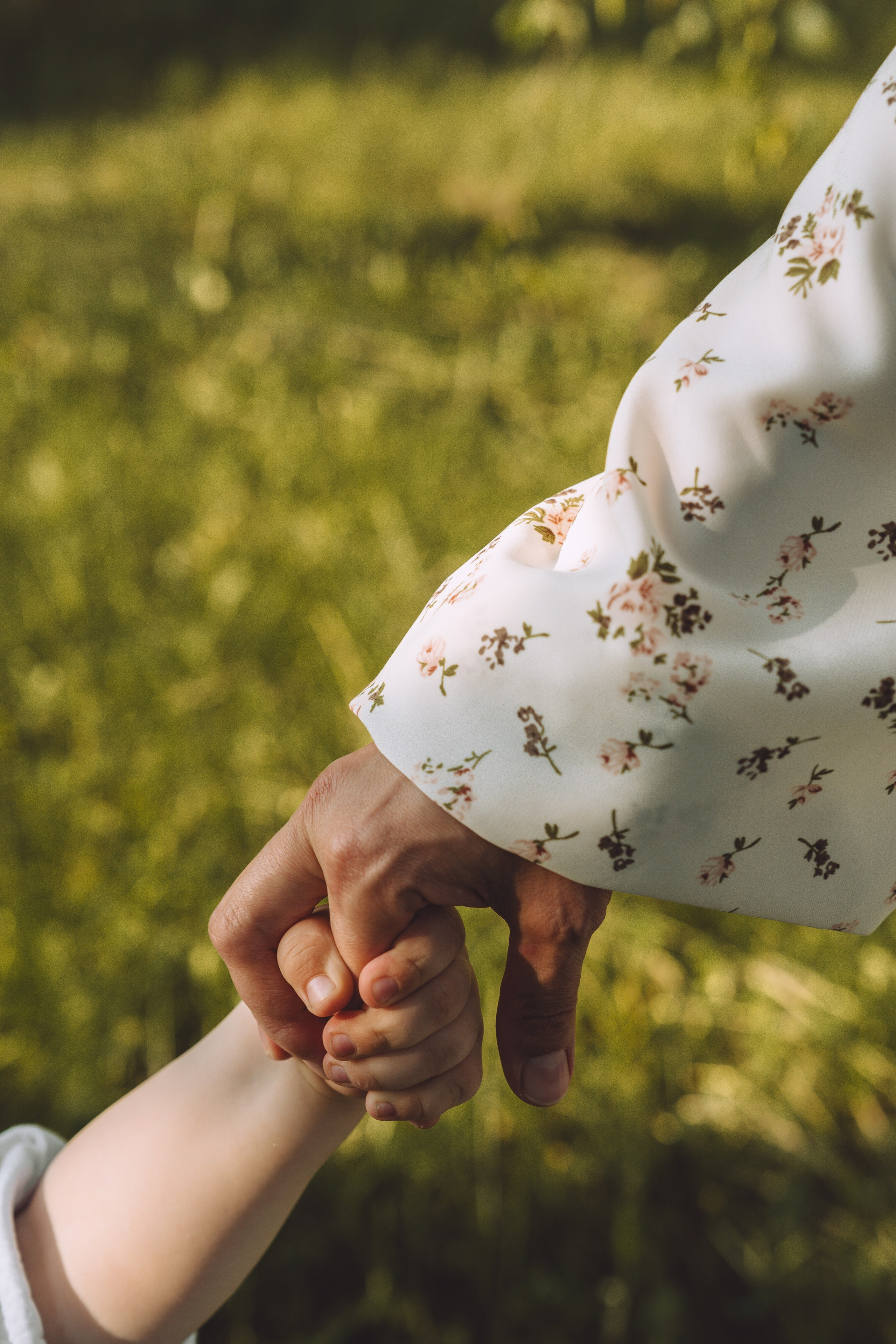 МАТЕРИНСТВО — ЭТО ПУТЬ, ГДЕ МАЛЕНЬКИЕ ЛАДОШКИ ВЕДУТ К БОЛЬШИМ ОТКРЫТИЯМ. Семейный и детский фотограф Анна Бренч